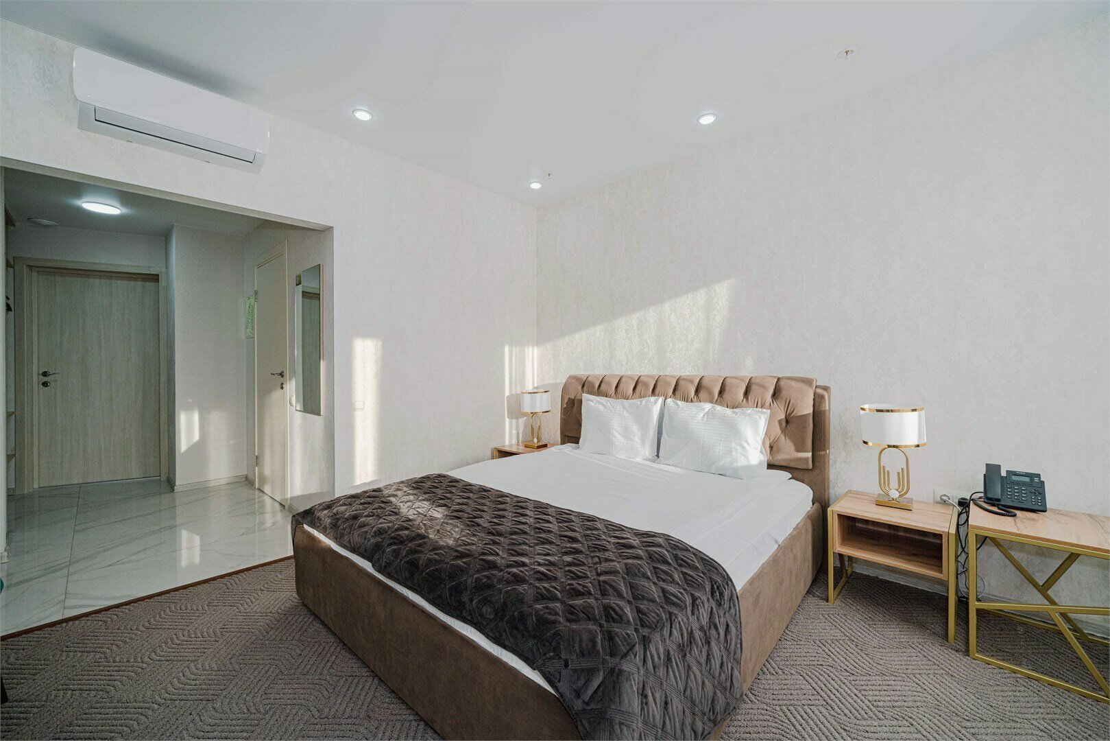 Люкс с видом на озеро