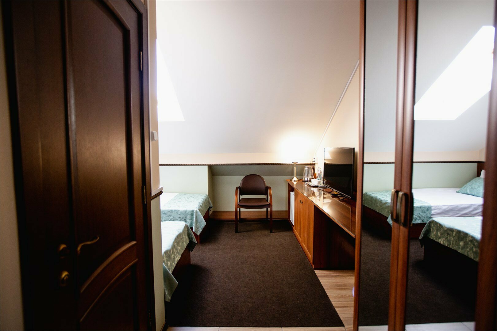 Улучшенный двухместный номер с 1 кроватью или 2 отдельными кроватями