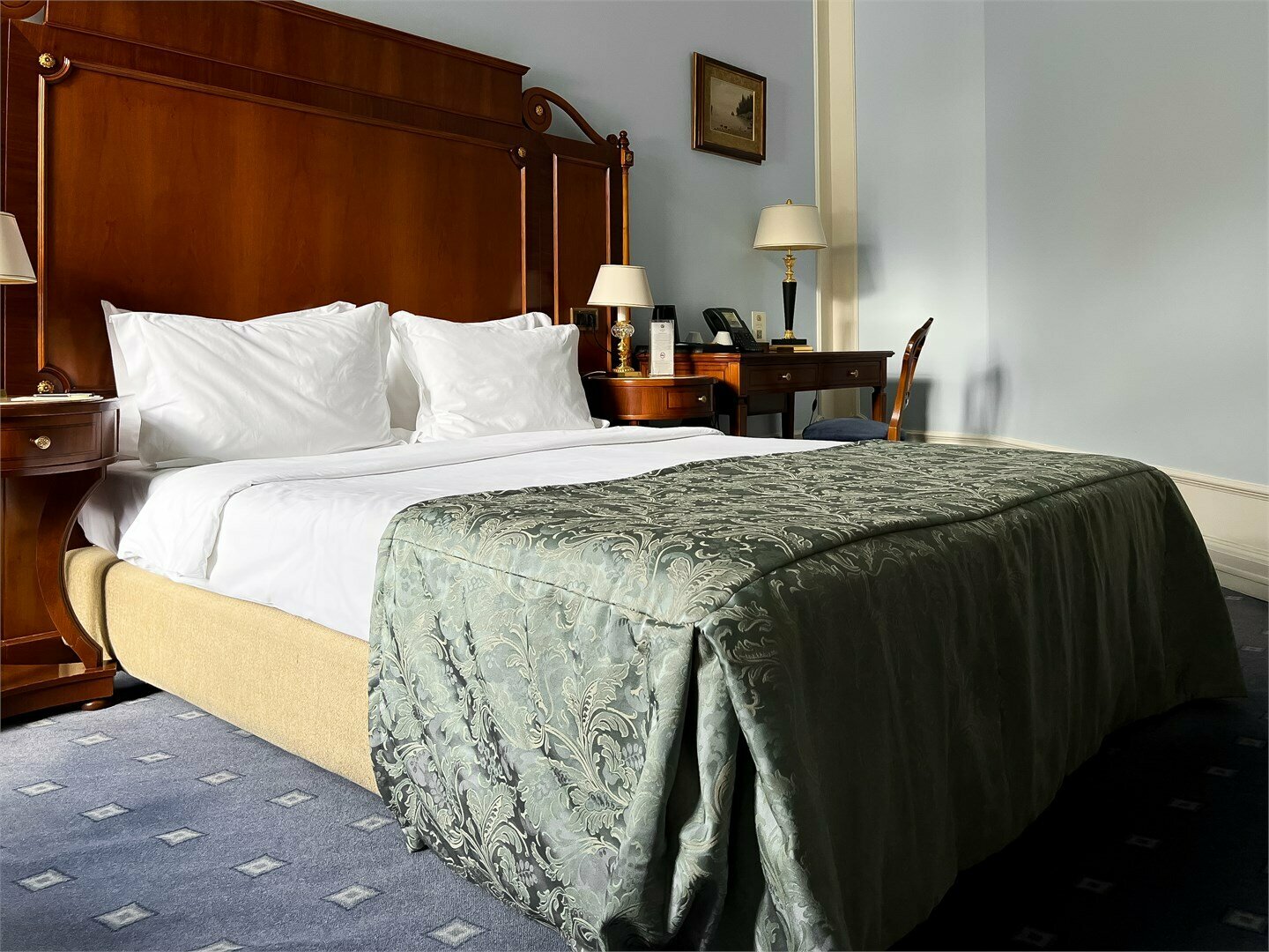 Классический номер