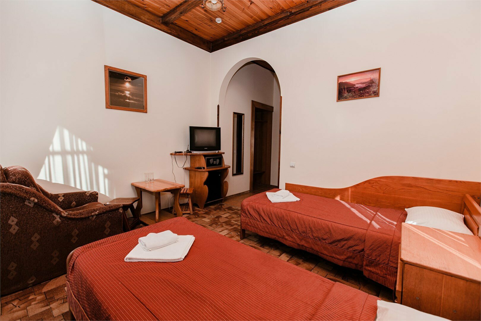 Двухместный номер с 2 отдельными кроватями и балконом