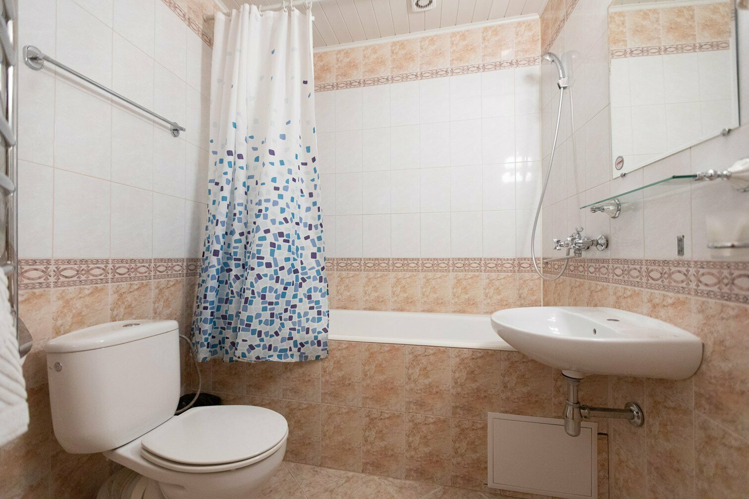 Улучшенный двухместный номер с 2 отдельными кроватями