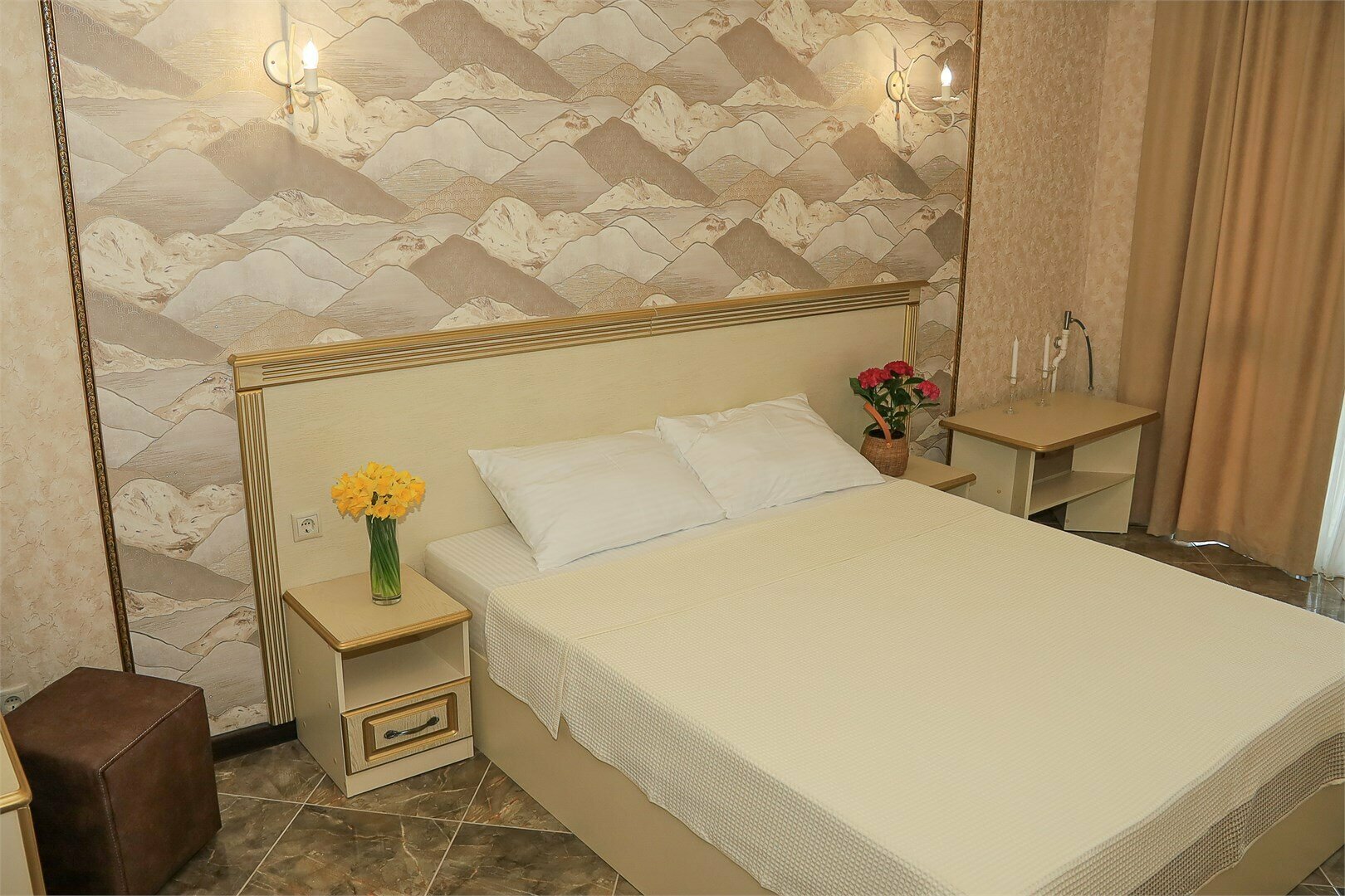 Двухместный с одной кроватью и видом на бассейн и море