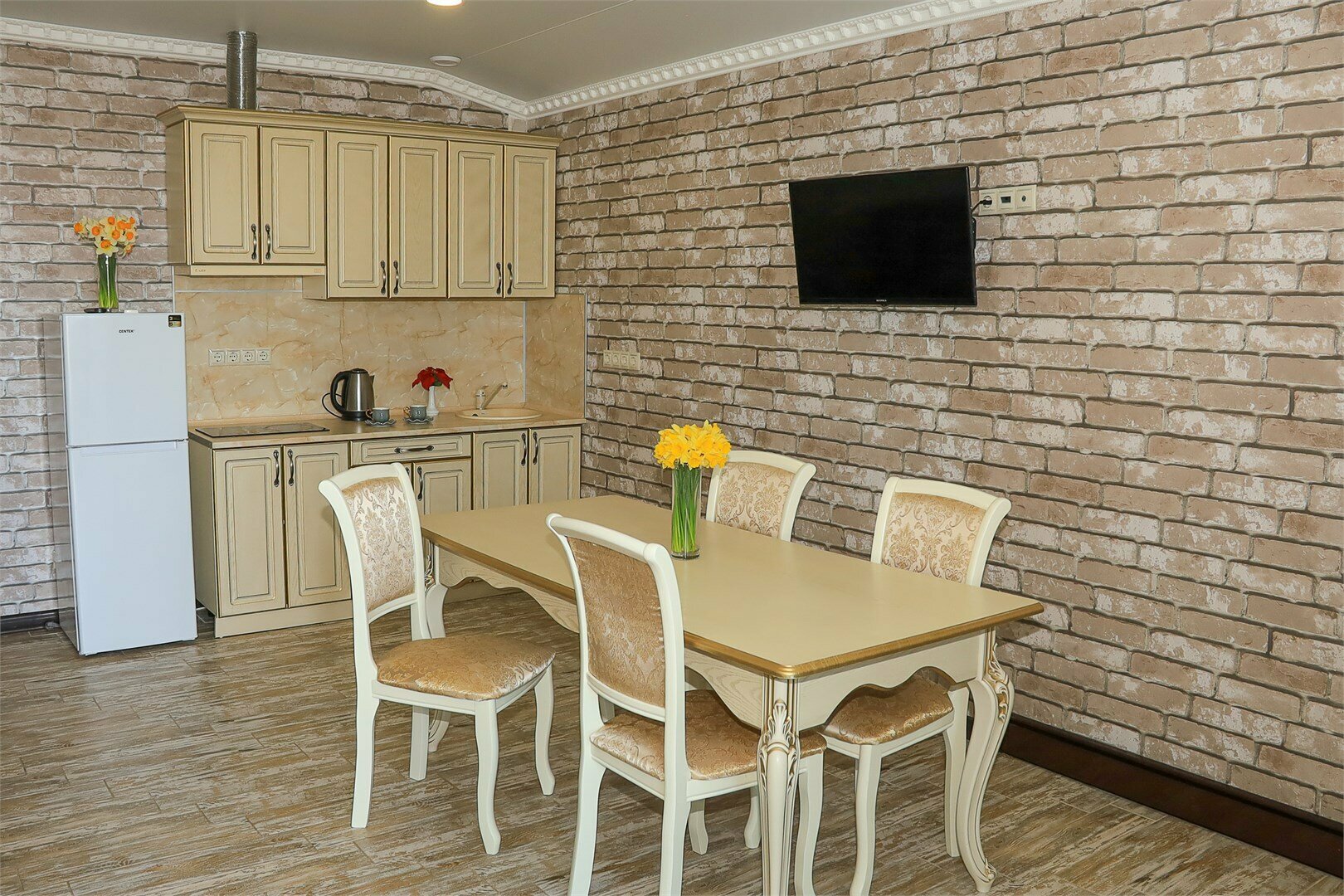 Большой VIP-номер с кухней и панорамным видом