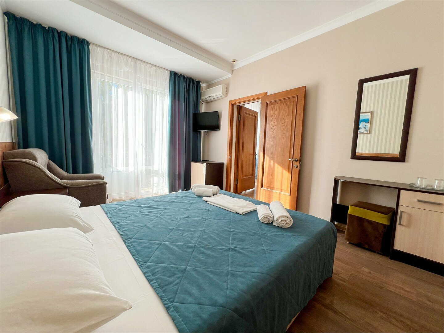 КОМФОРТ-КОННЕКТ(2х-комнатный 4х-местный стандарт)