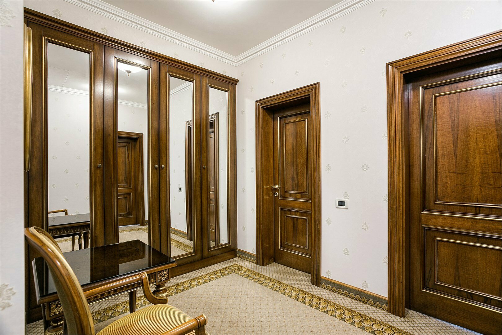 АПАРТАМЕНТЫ "БРЮССЕЛЬ"