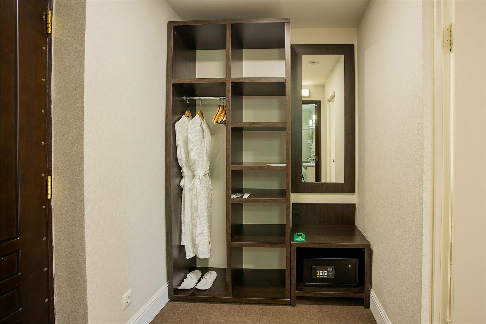 Джуниор Сюит Романтик