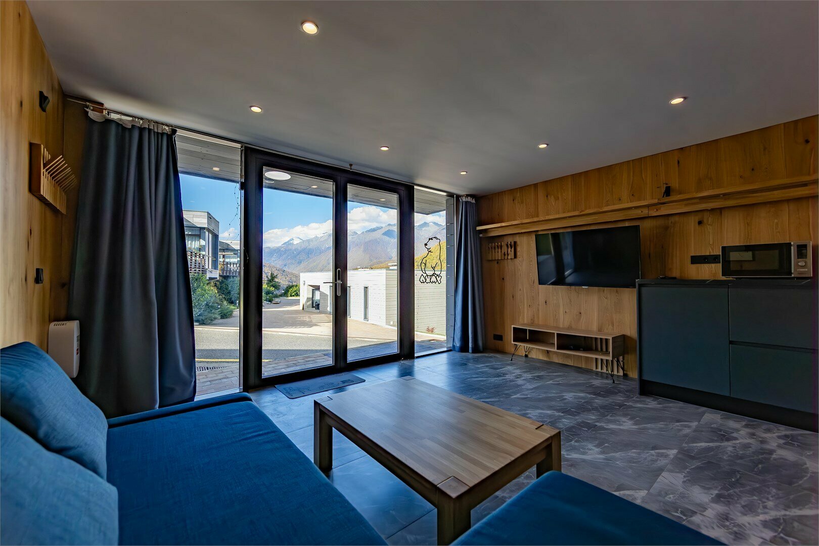 Таунхаус с видом на горы и сауной