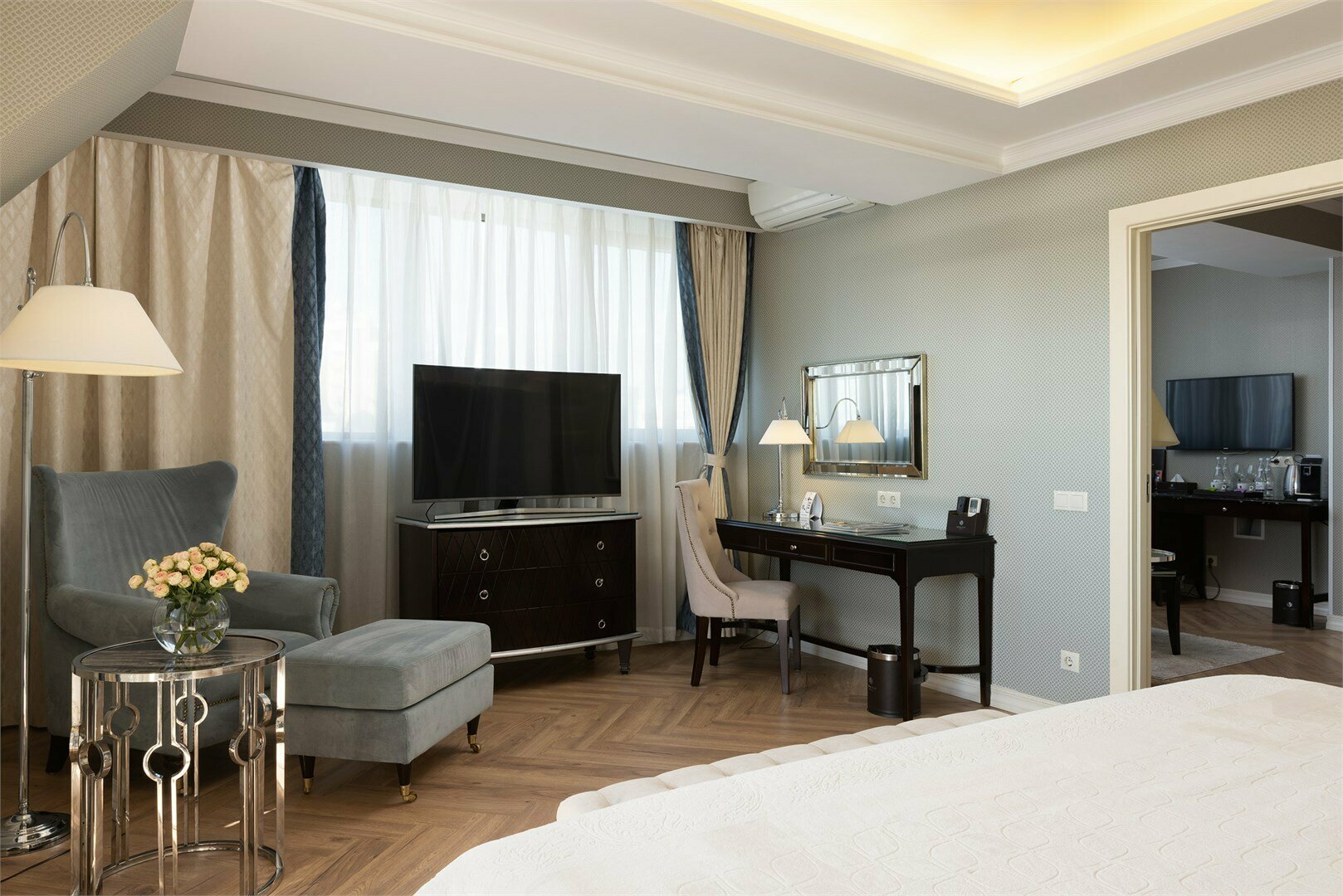 СУПЕРЛЮКС С ДЖАКУЗИ И БАЛКОНОМ