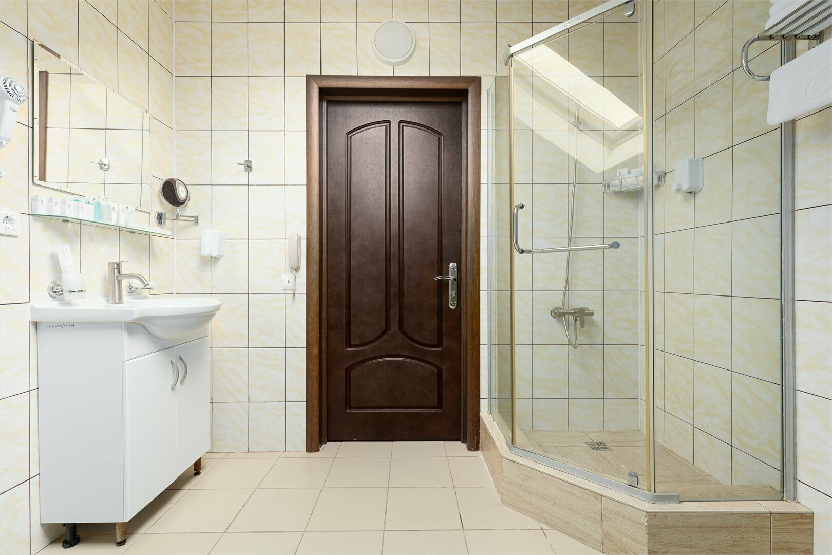 Superior + with balcony Mansard