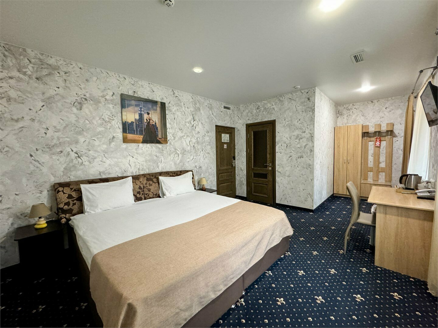 Улучшенный  номер с одной  кроватью