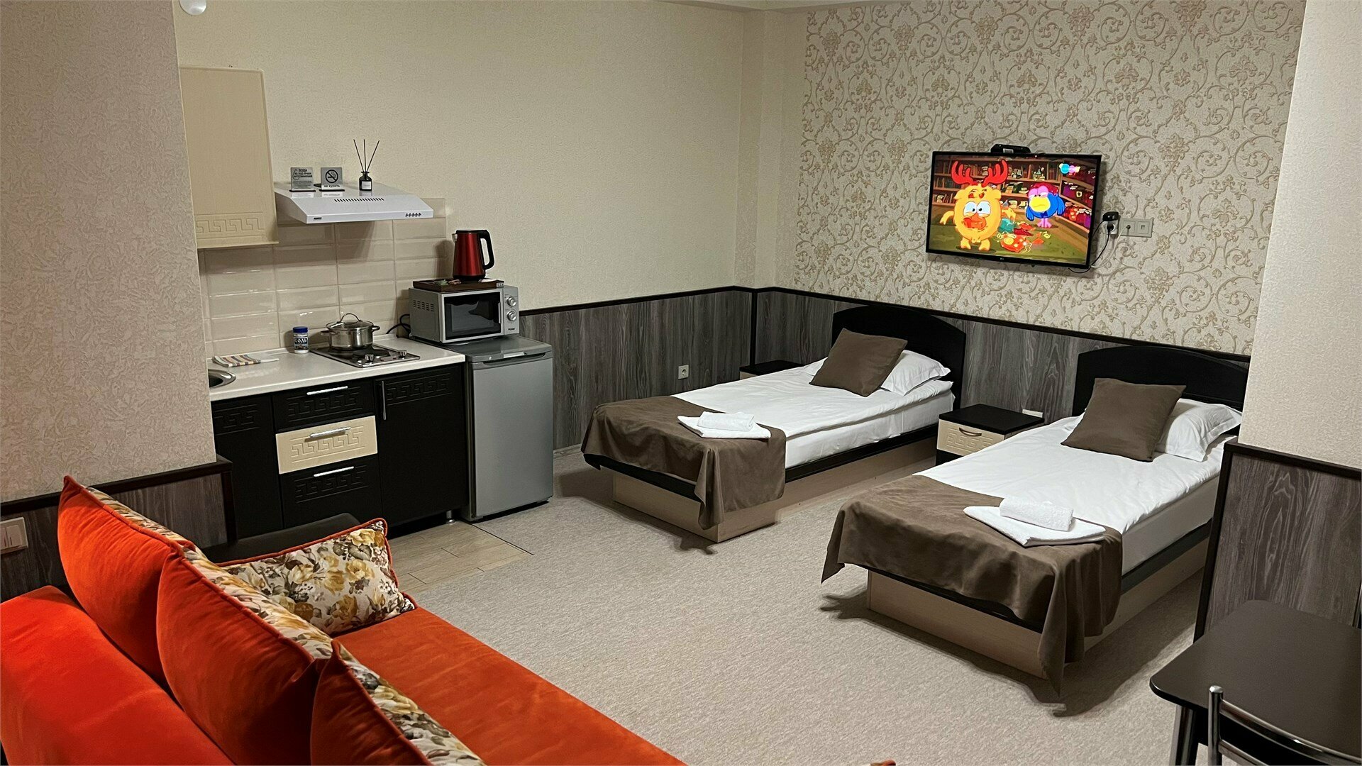 Студия четырехместная