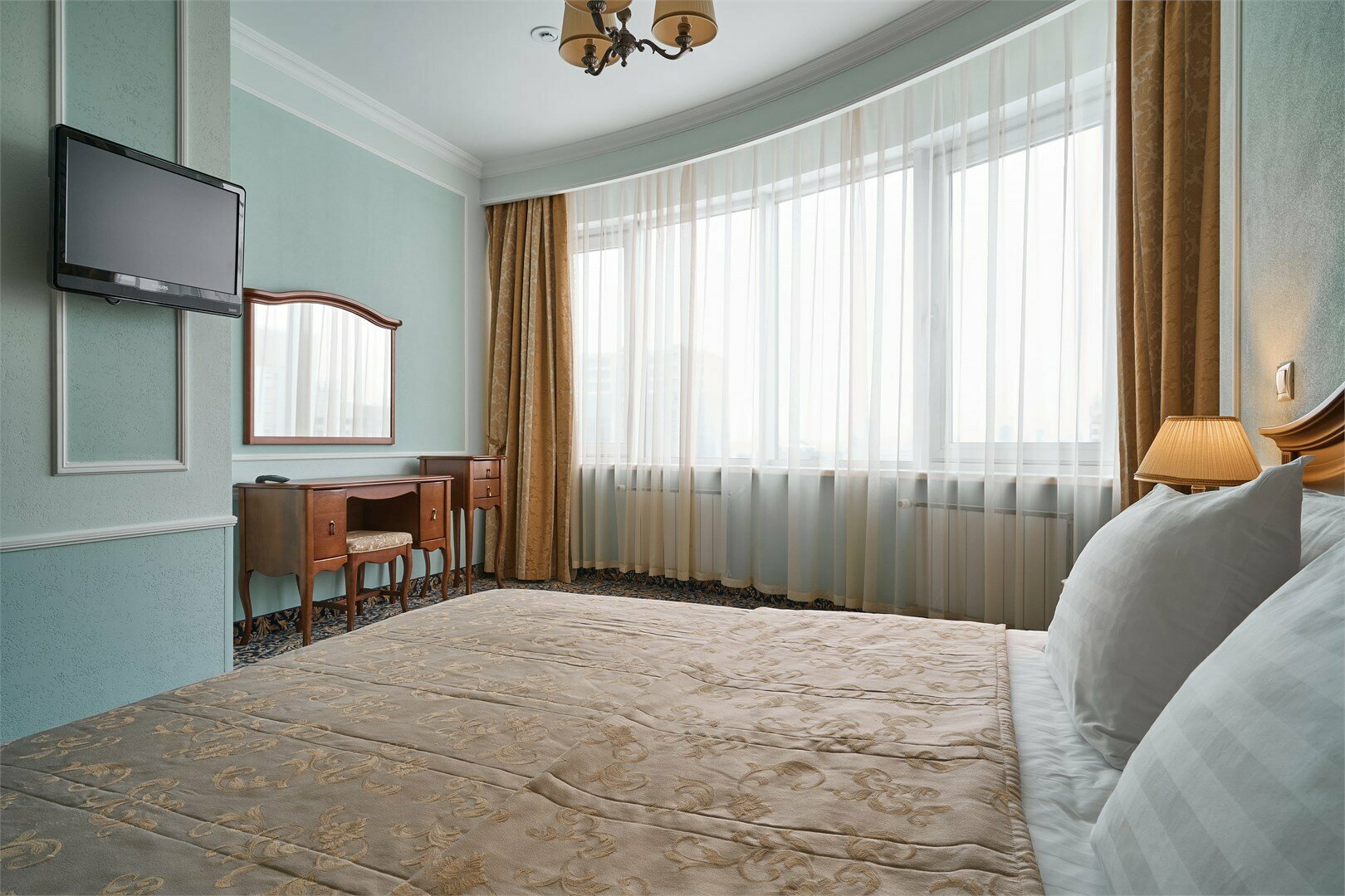 Бизнес-Люкс