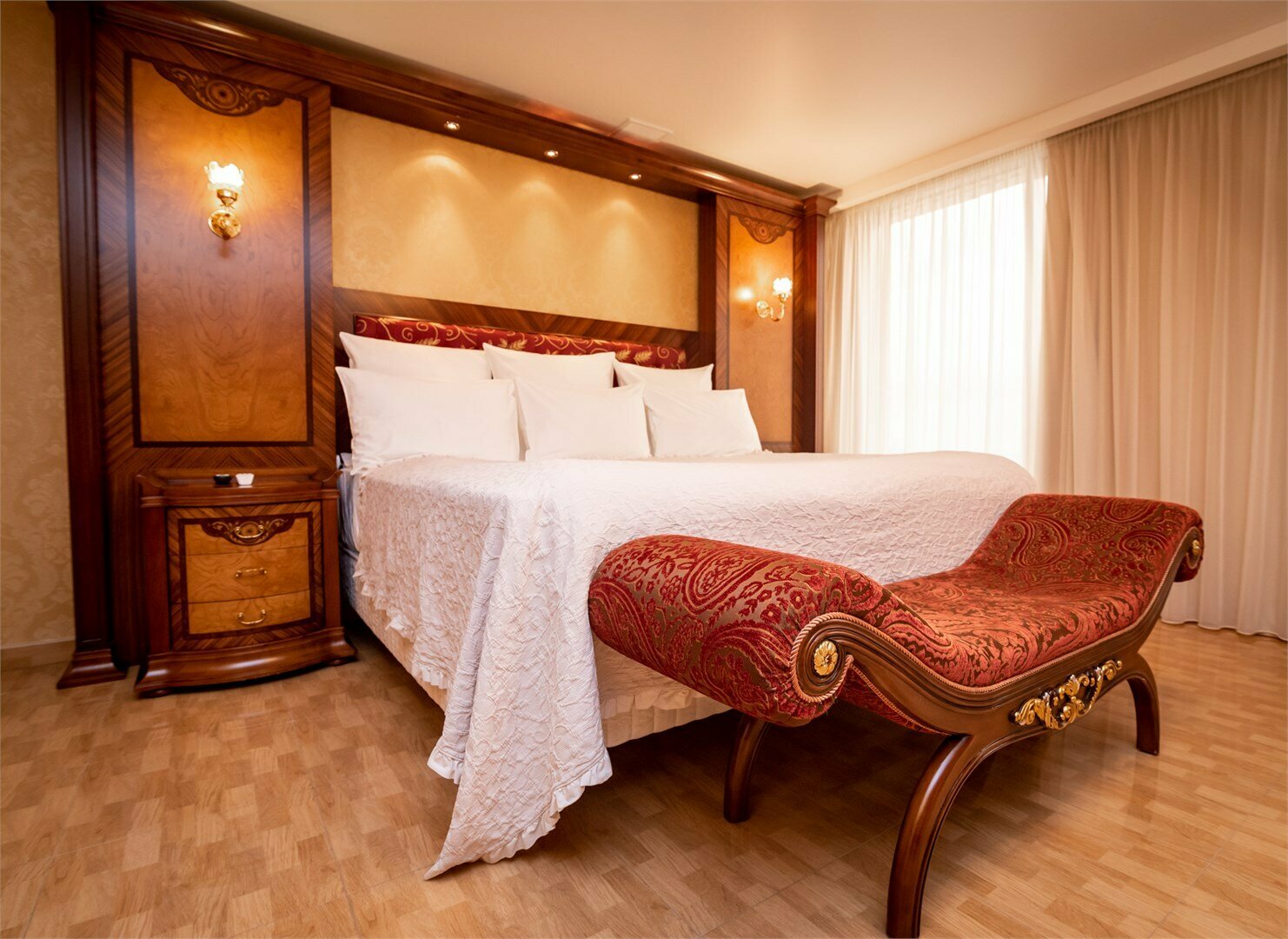 Улучшенный Люкс