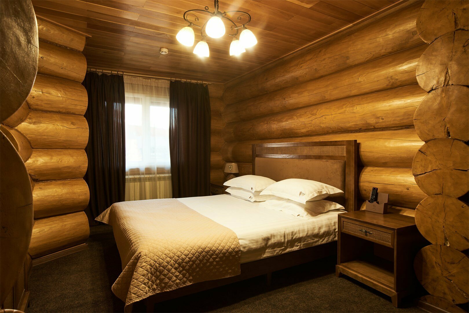 Коттедж "Берлога" Двухэтажный коттедж с 4 спальнями