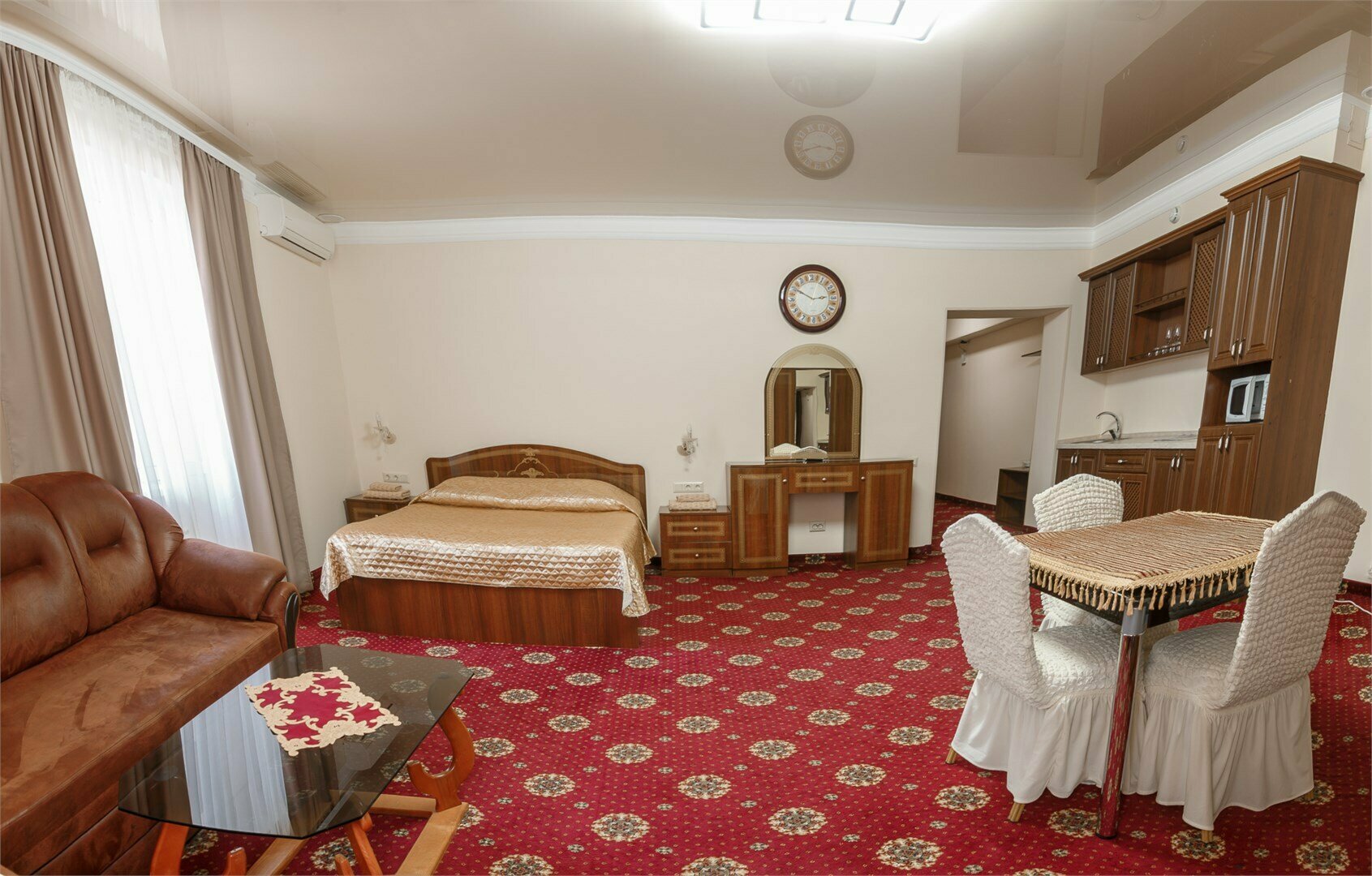 № 11 Студия с балконом, 2 - спальной кроватью и диван-кроватью