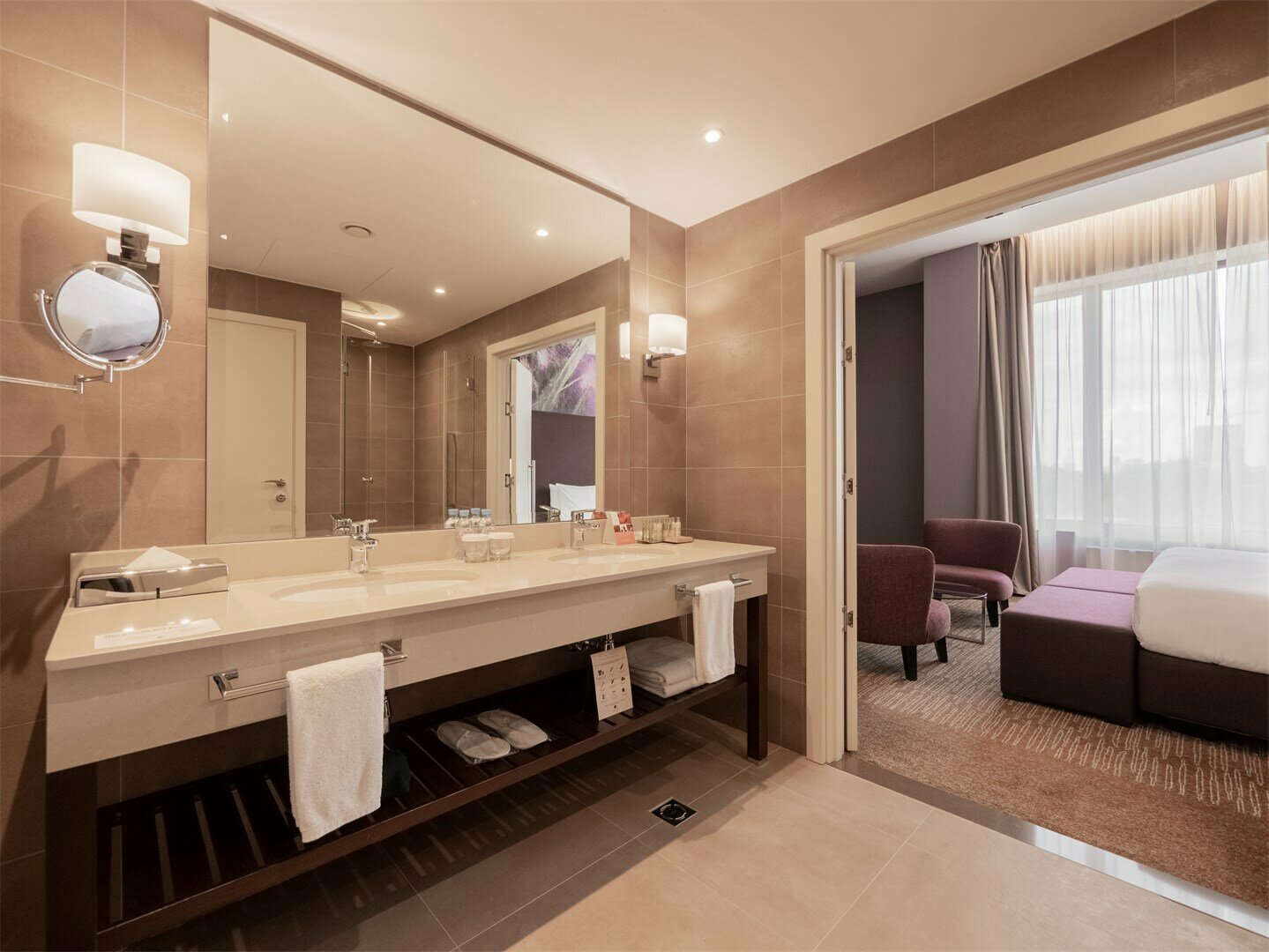 номер ДЕЛЮКС с 1 двуспальной кроватью