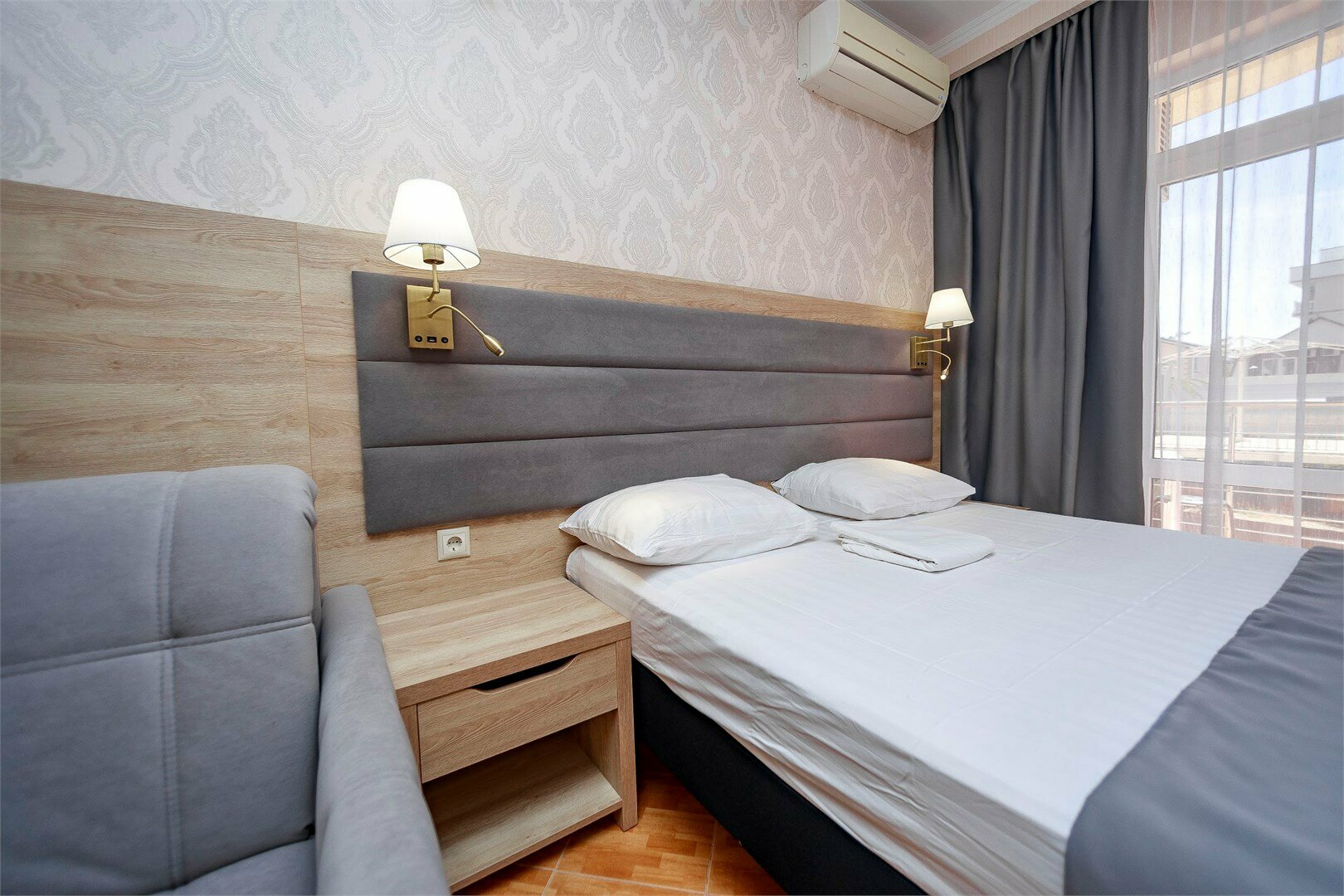 Делюкс с видом на бассейн