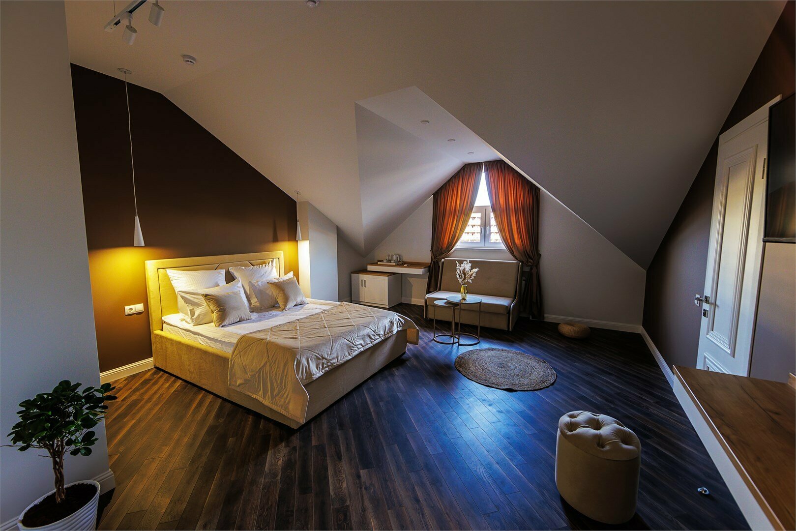 Джуниор мансарда