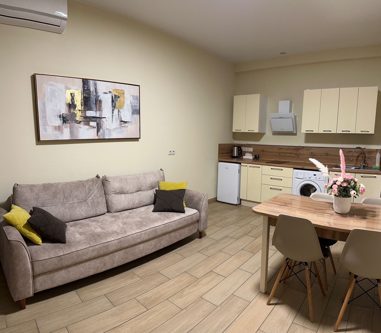 Апартаменты с видом на бассейн