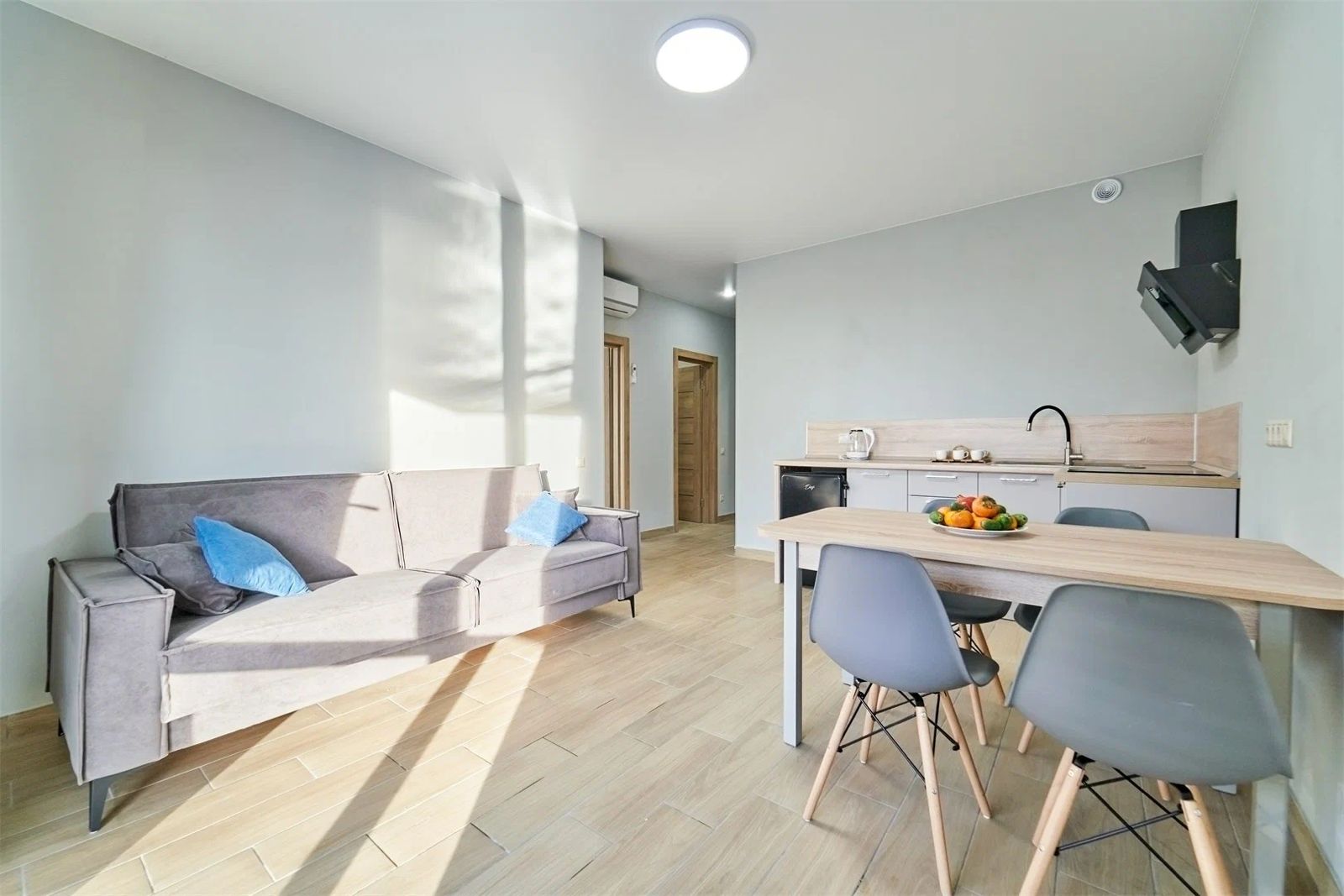 Апартаменты с видом на бассейн