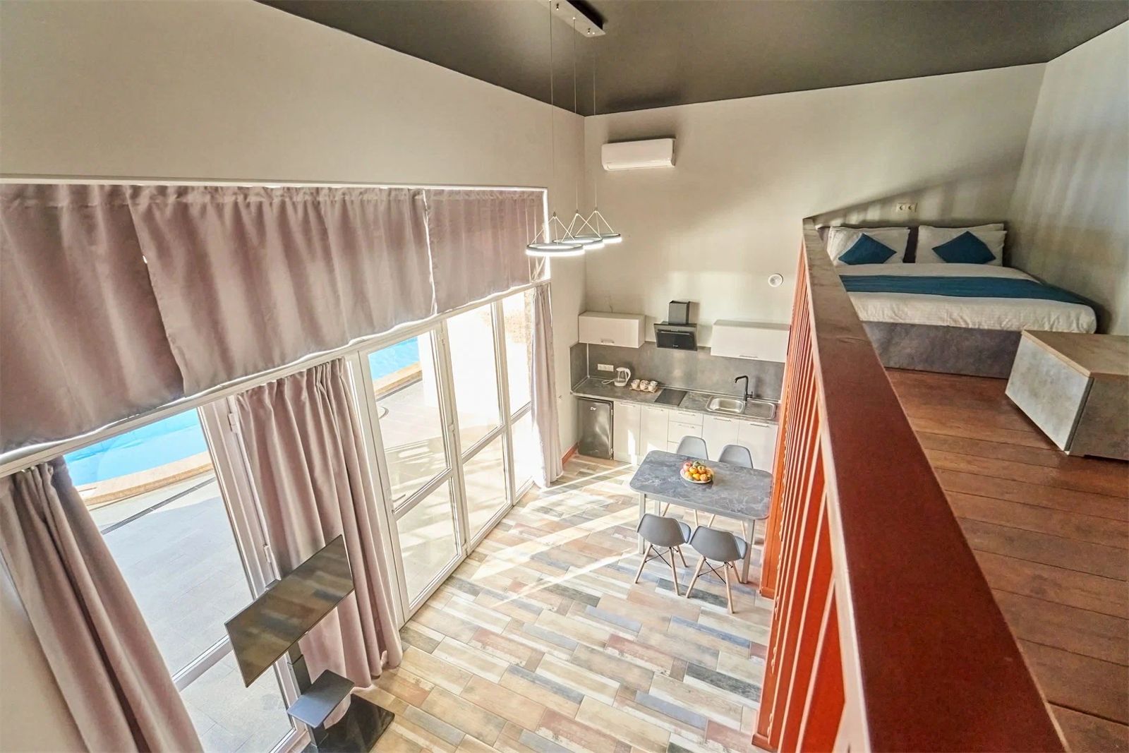 Двухуровневые апартаменты