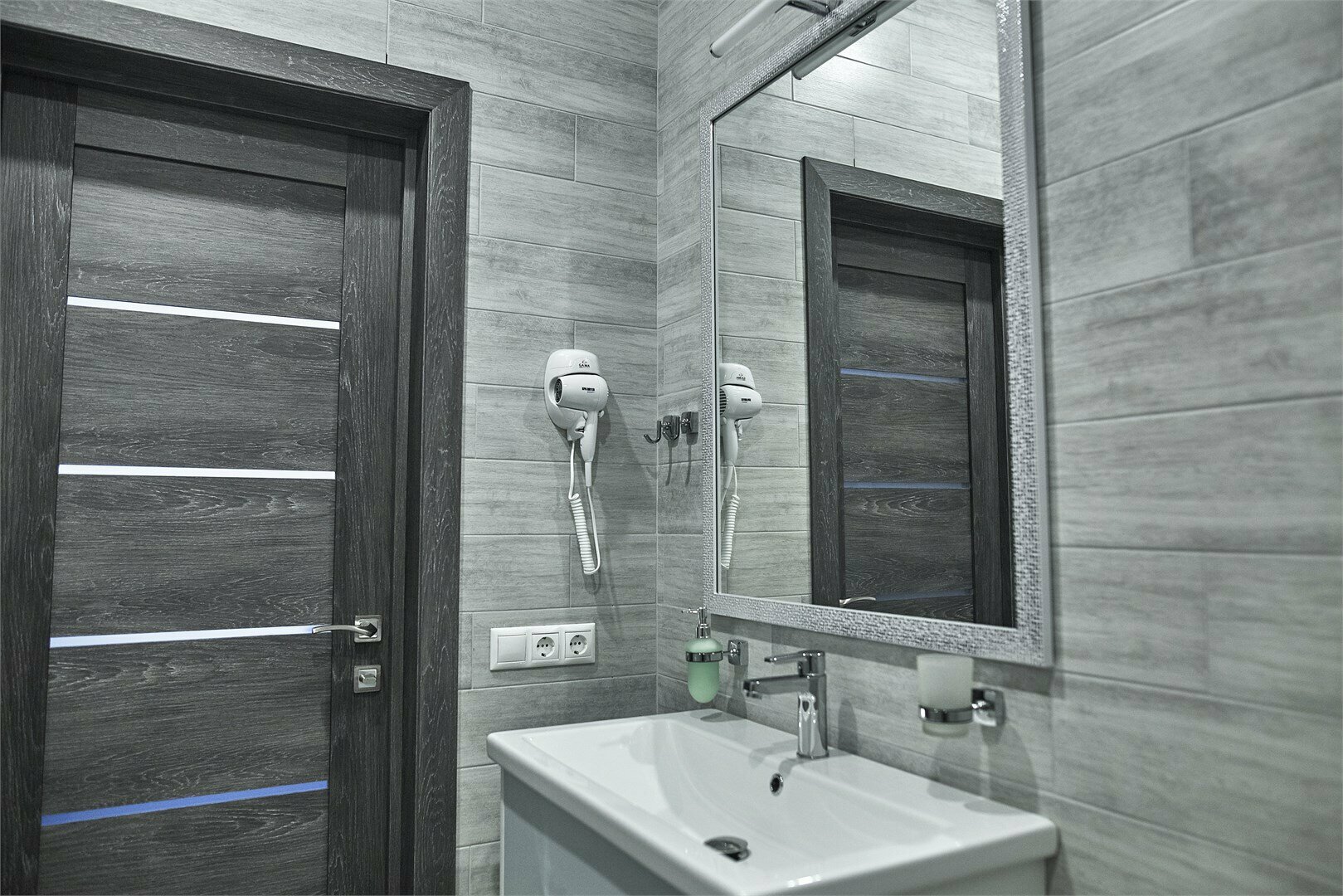 Двухместный стандарт с двуспальной кроватью (9)