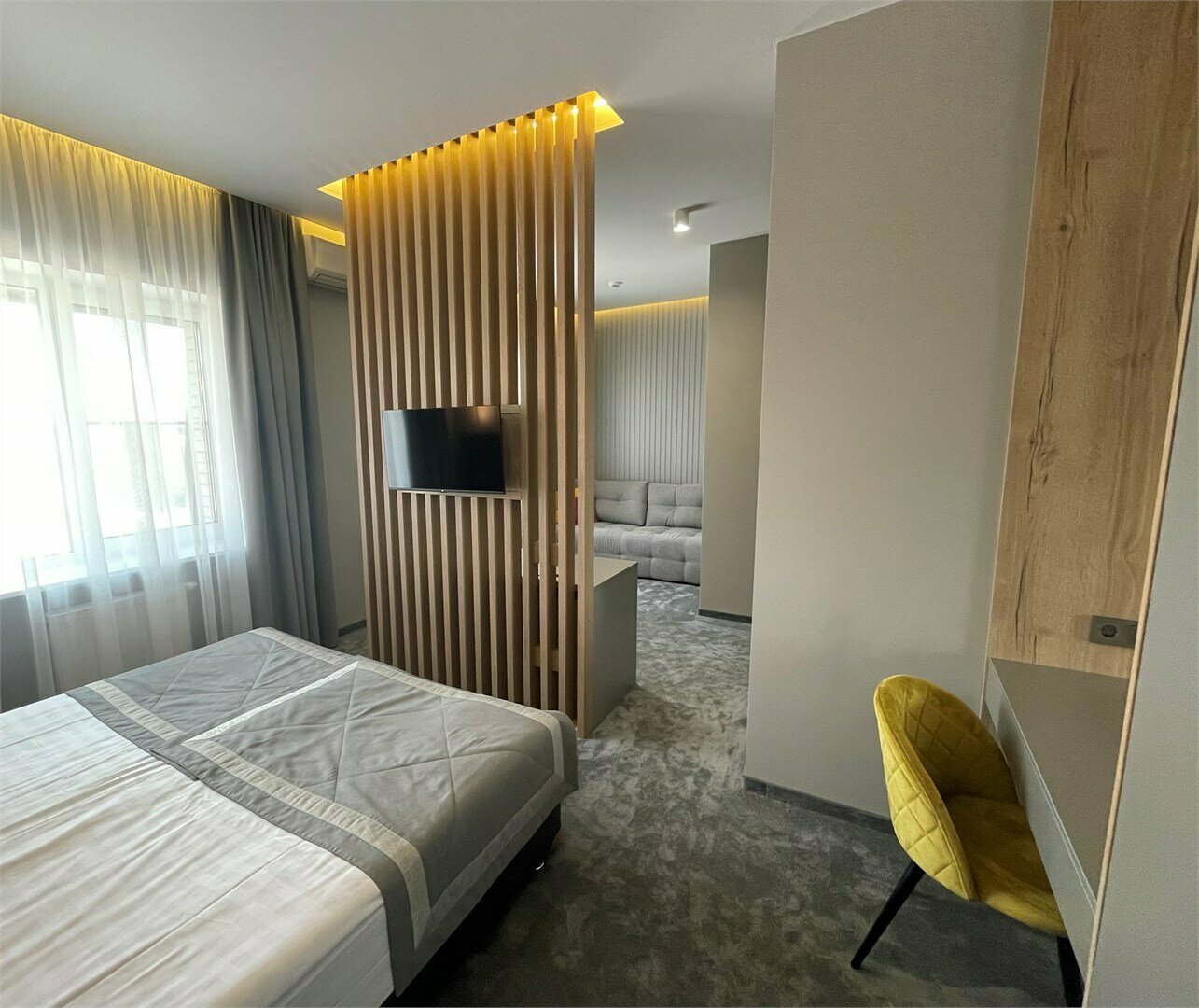 Полулюкс семейный номер JSUITE