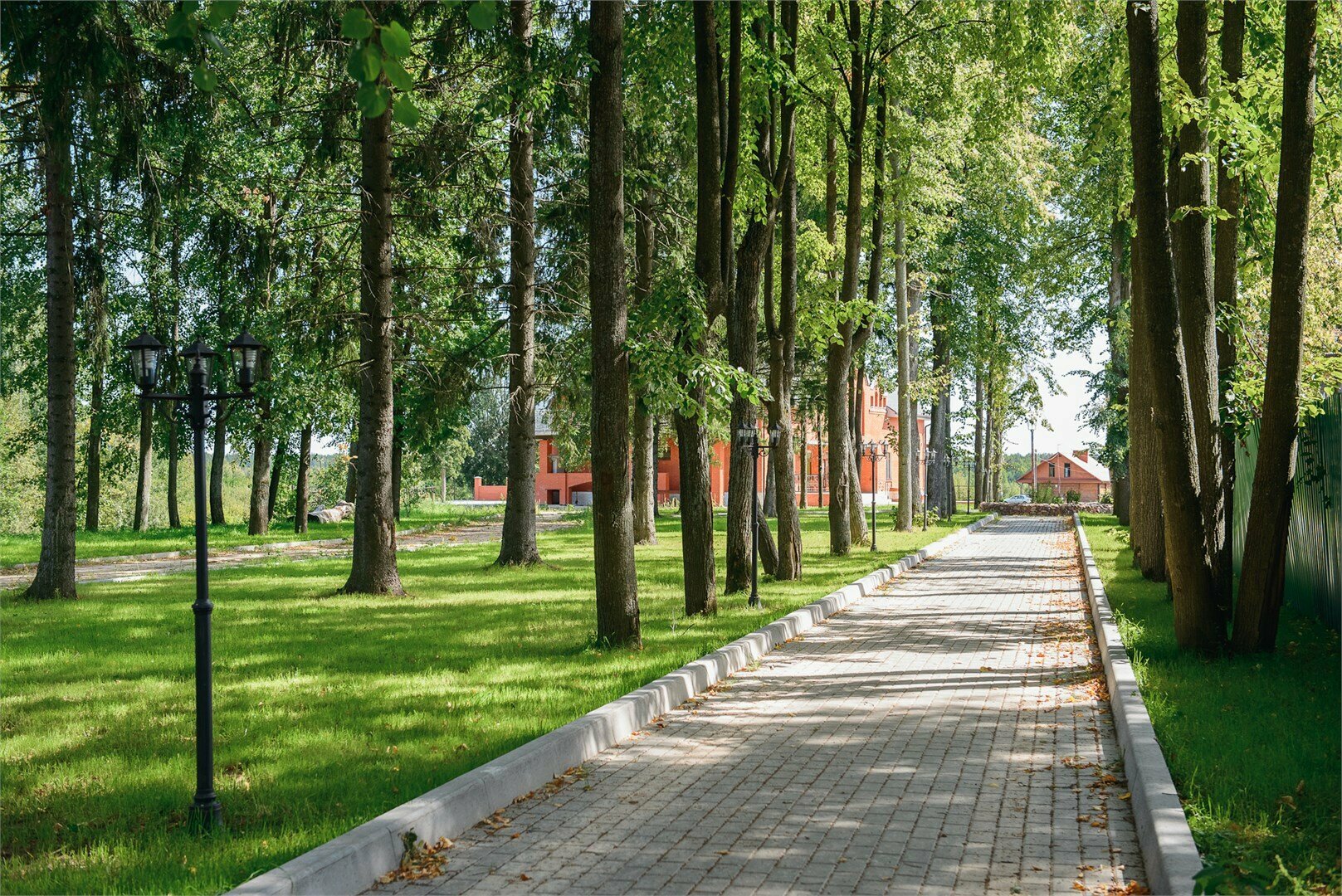 Коттедж с собственным бассейном