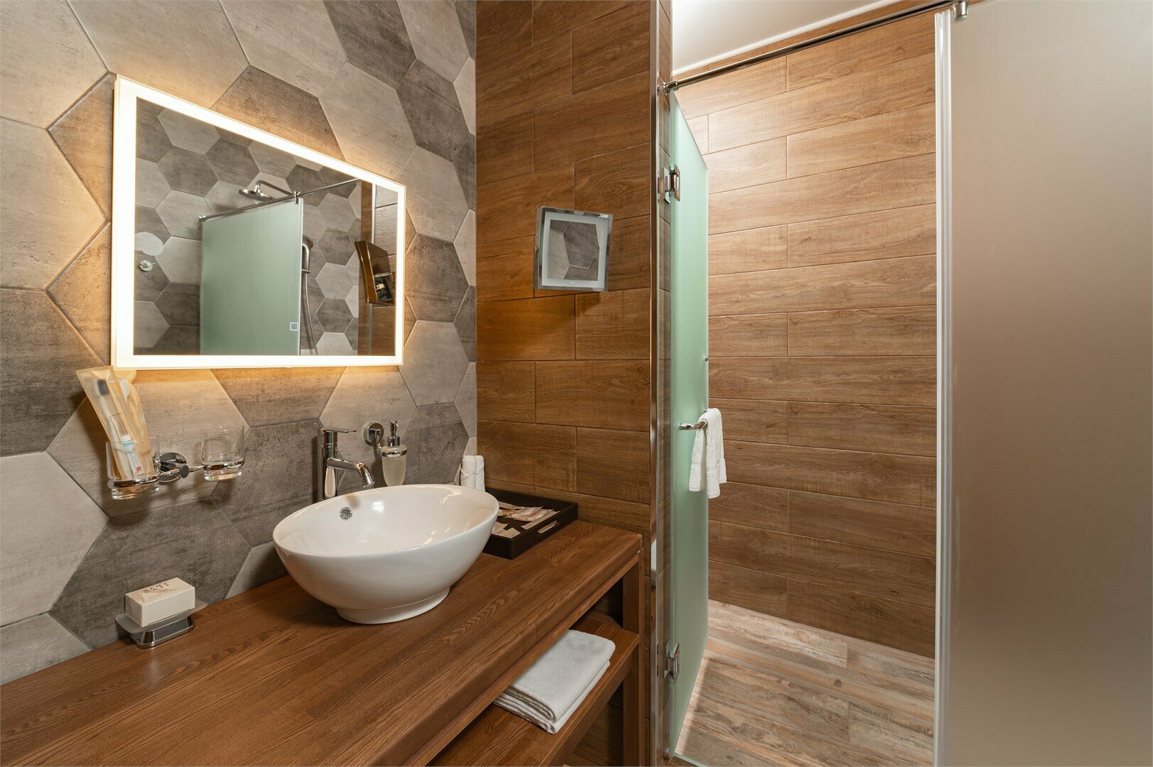 Люкс с кроватью размера «king-size» и балконом