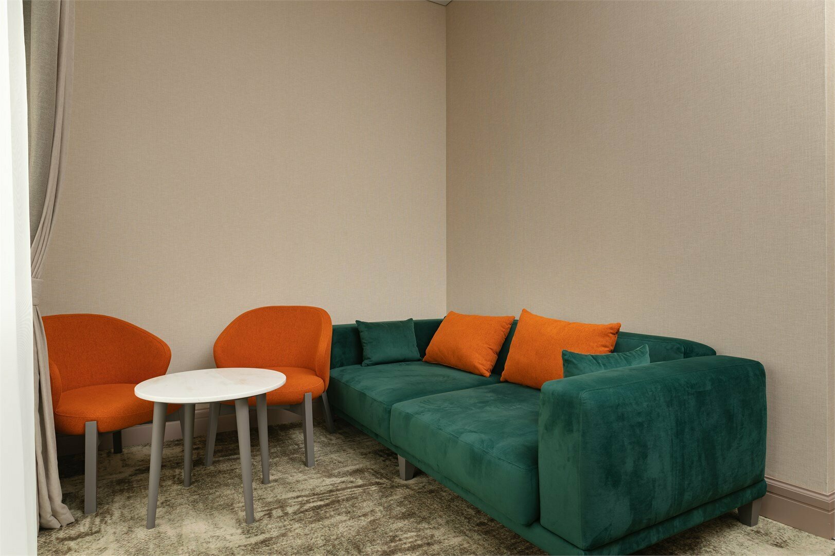 Люкс с кроватью размера «king-size» и балконом