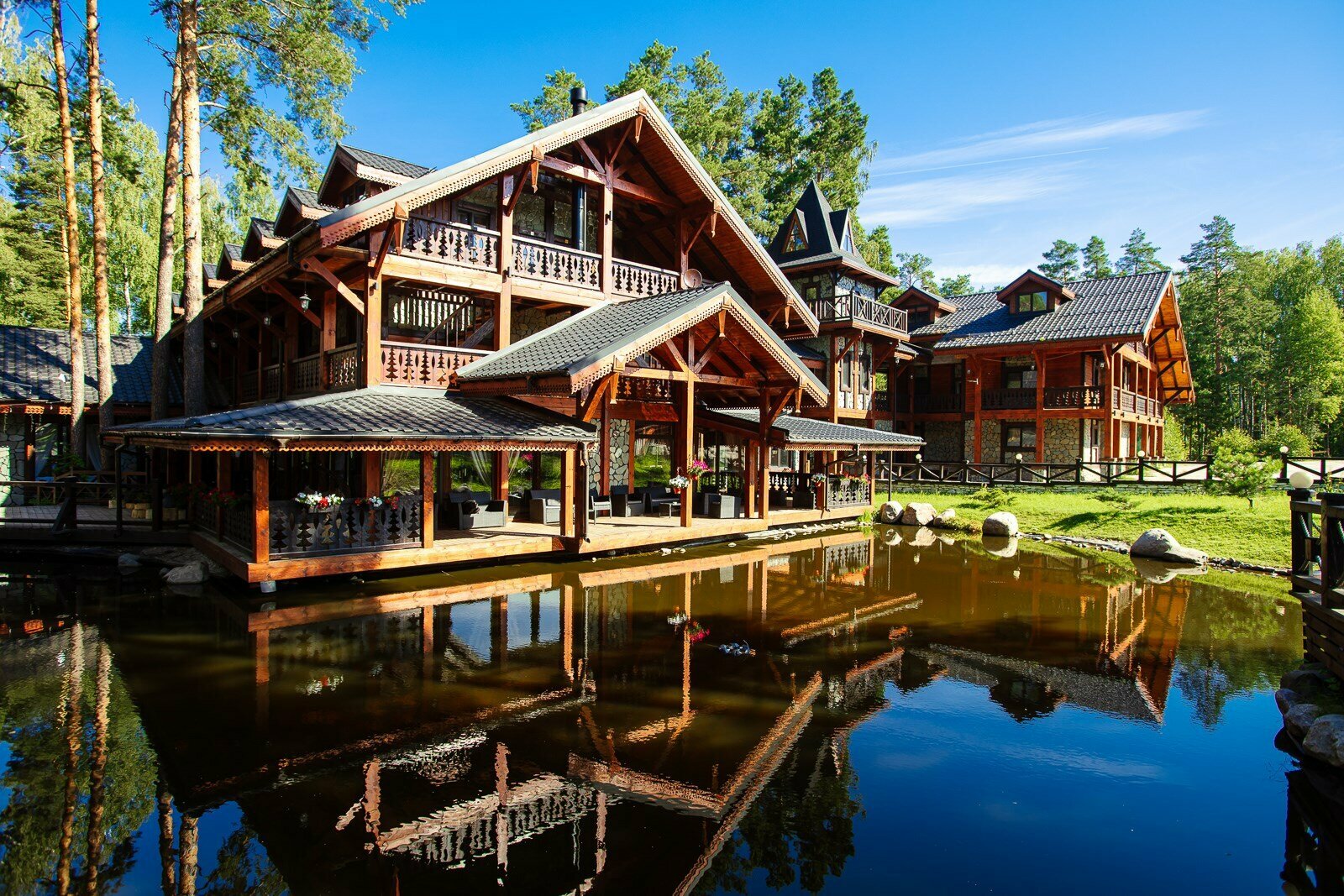 Улучшенный номер с кроватью размера «queen-size»