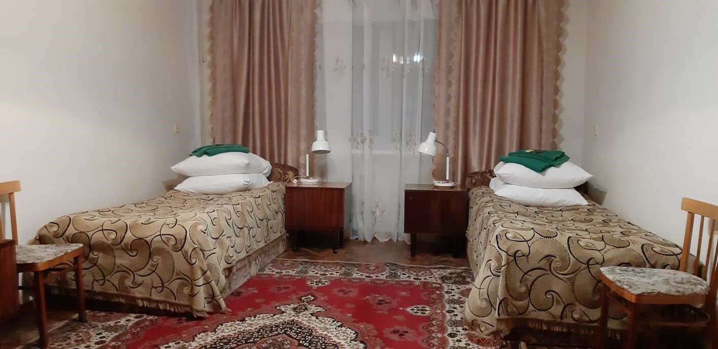 Трехместный трехкомнатный номер (Семь номеров)