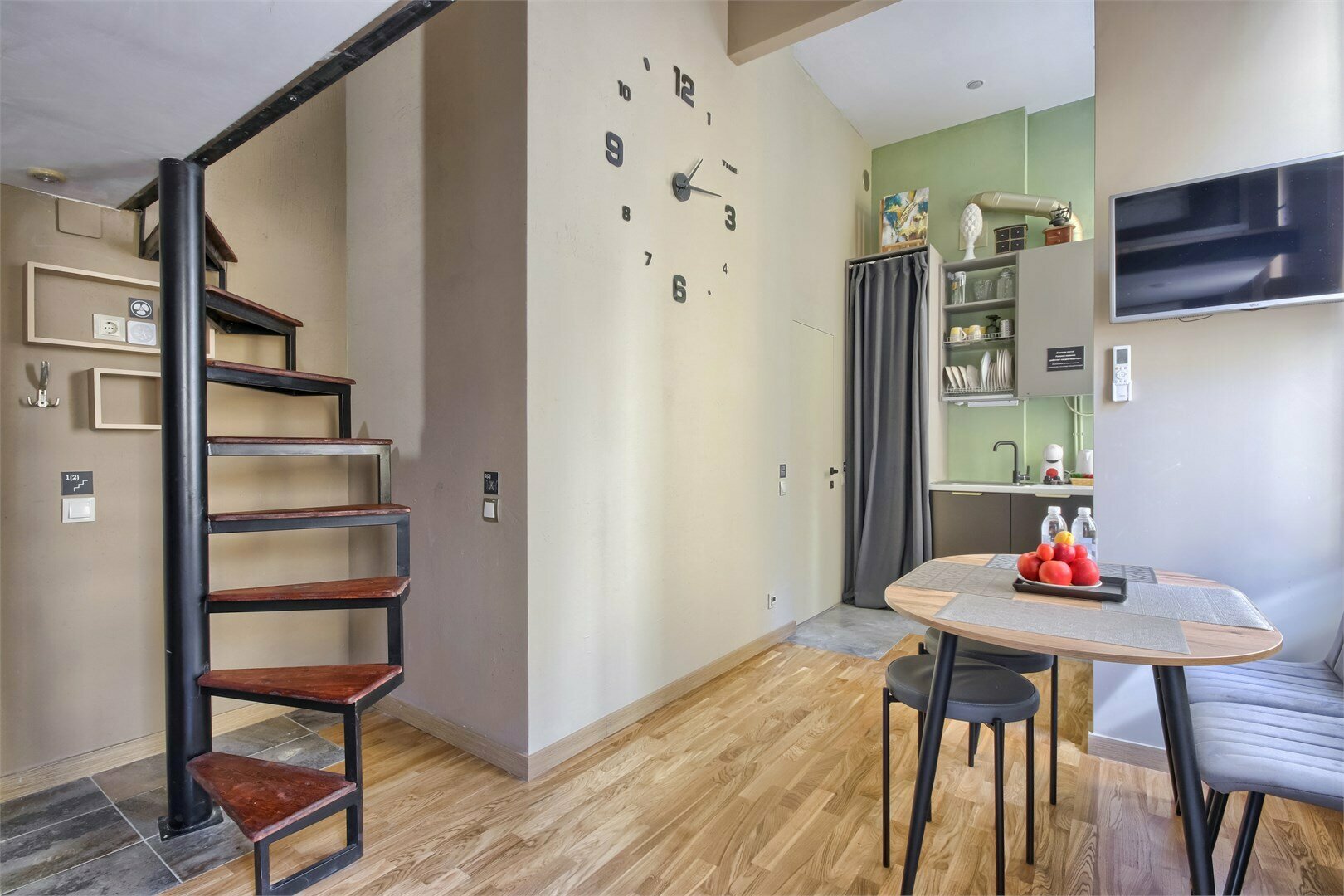 Апартаменты 2-уровневые с кондиционером, 30 кв.м.