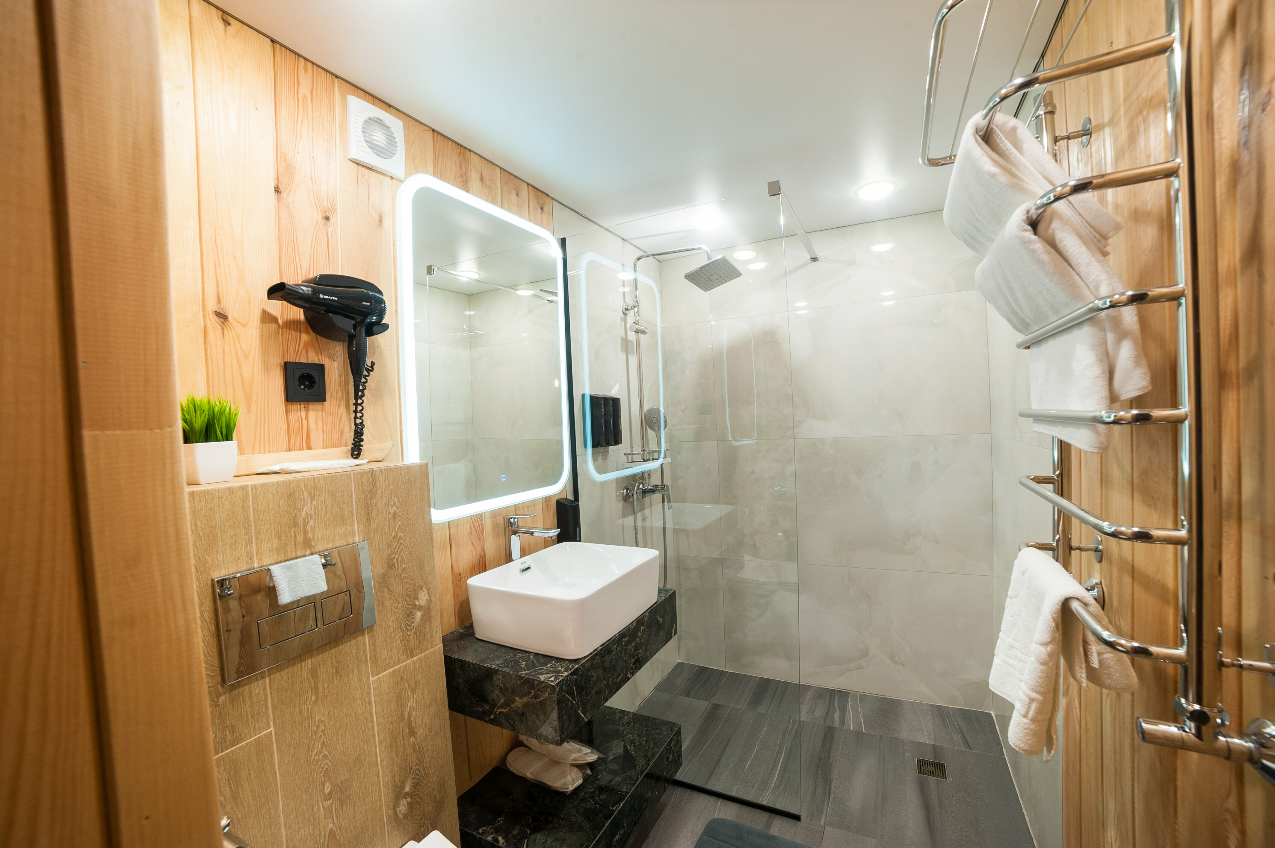 Дом с видом на лес