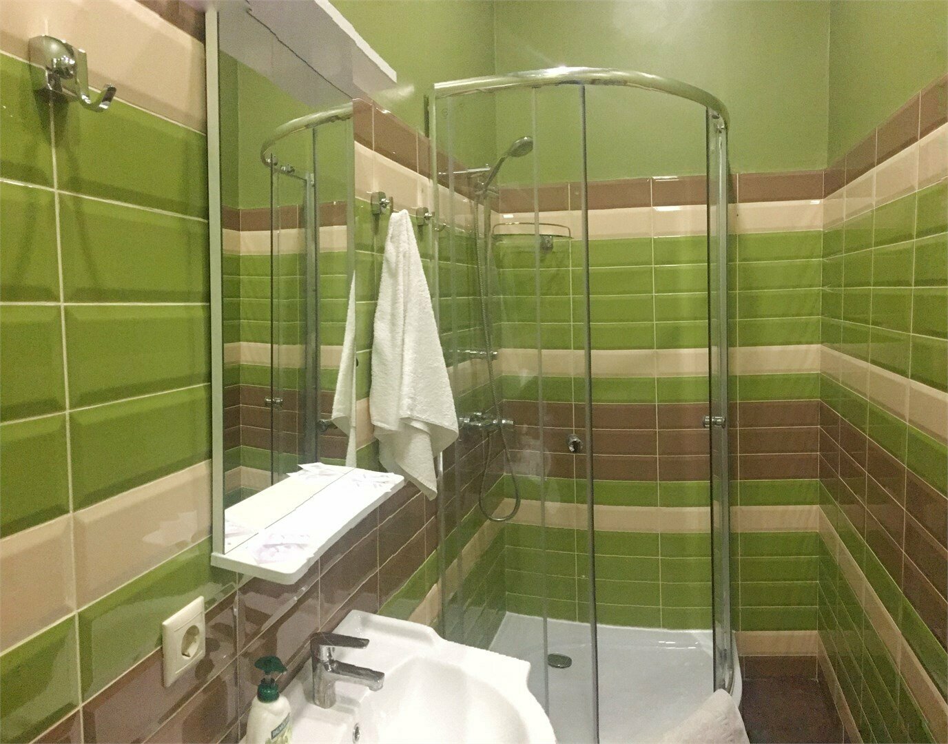 106 - Представительский люкс с камином, кухней, кроватью "king-size", бесплатная стоянка