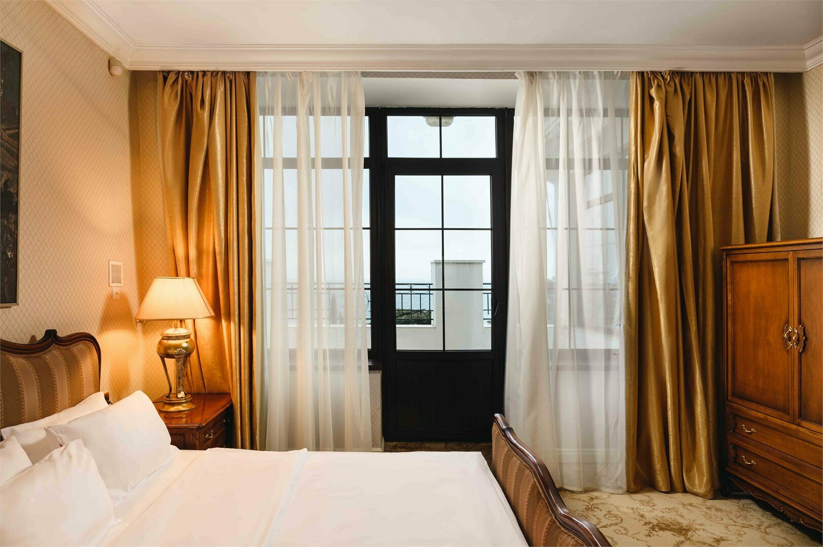 Президентский Люкс Классик с видом на море 4*