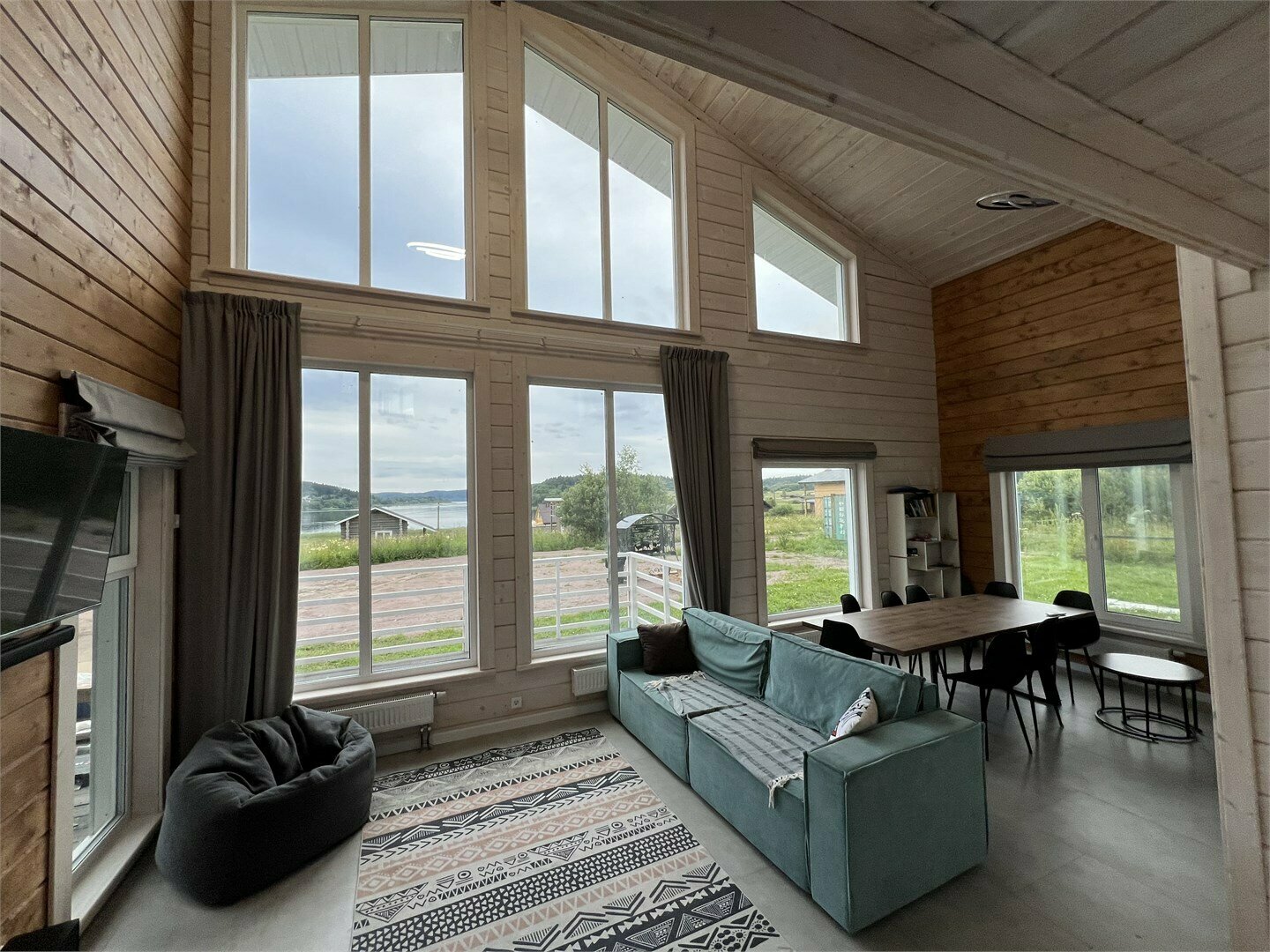 "Полярная станция в сонном заливе синий дом" с сауной 160м2