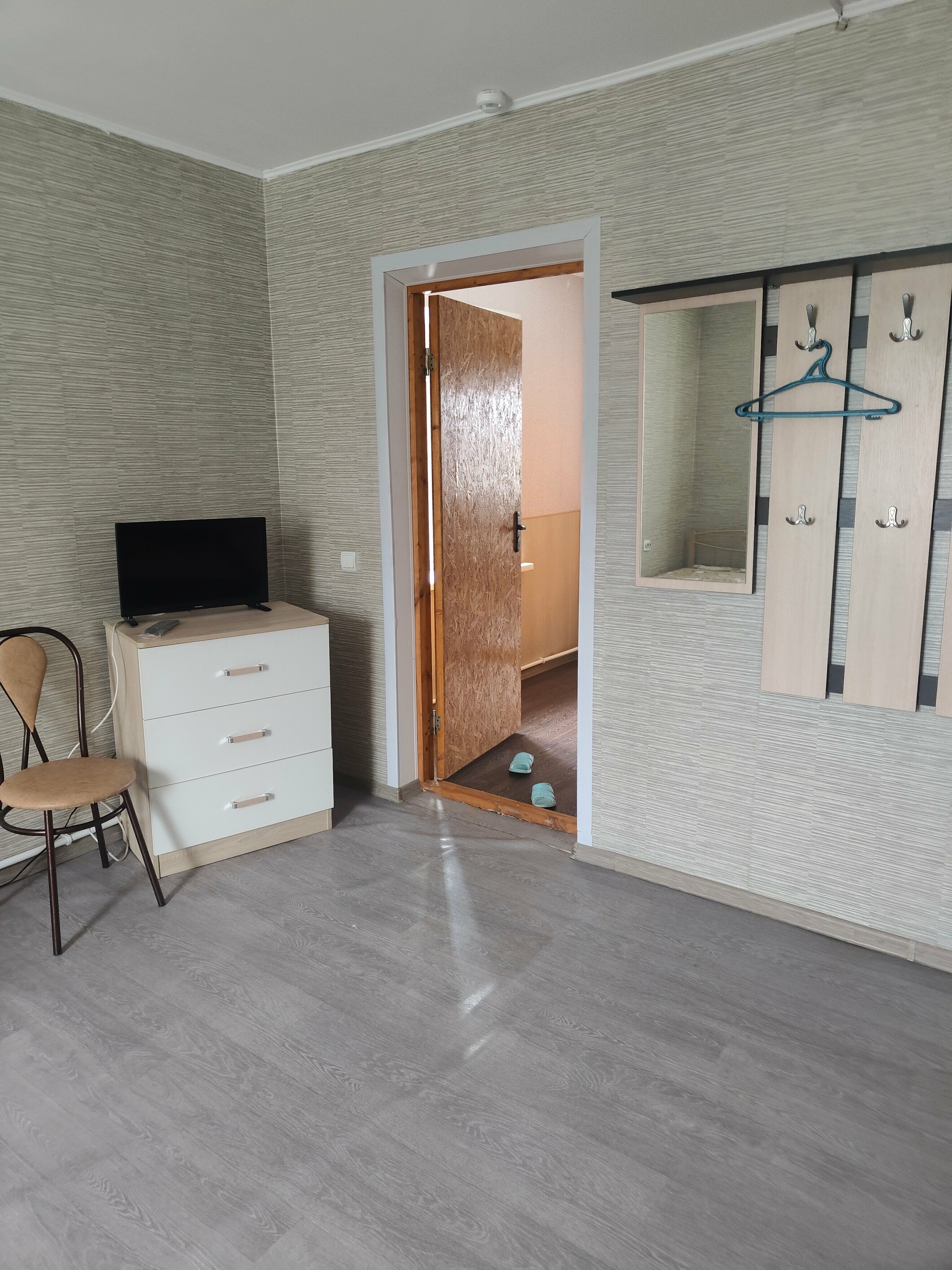 большой дом с 6 комнатами для краткосрочного проживания