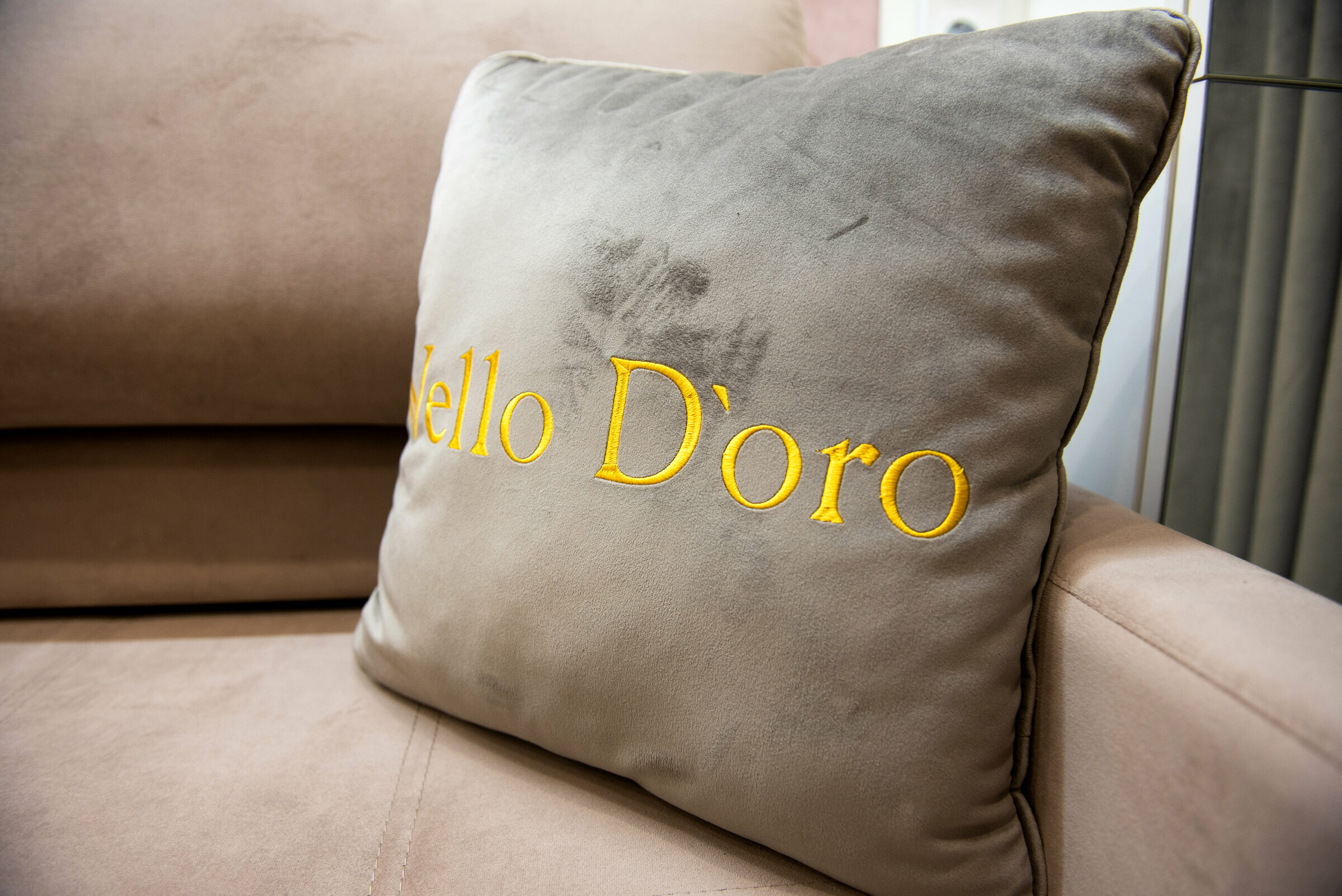 Семейный номер с боковым видом на море