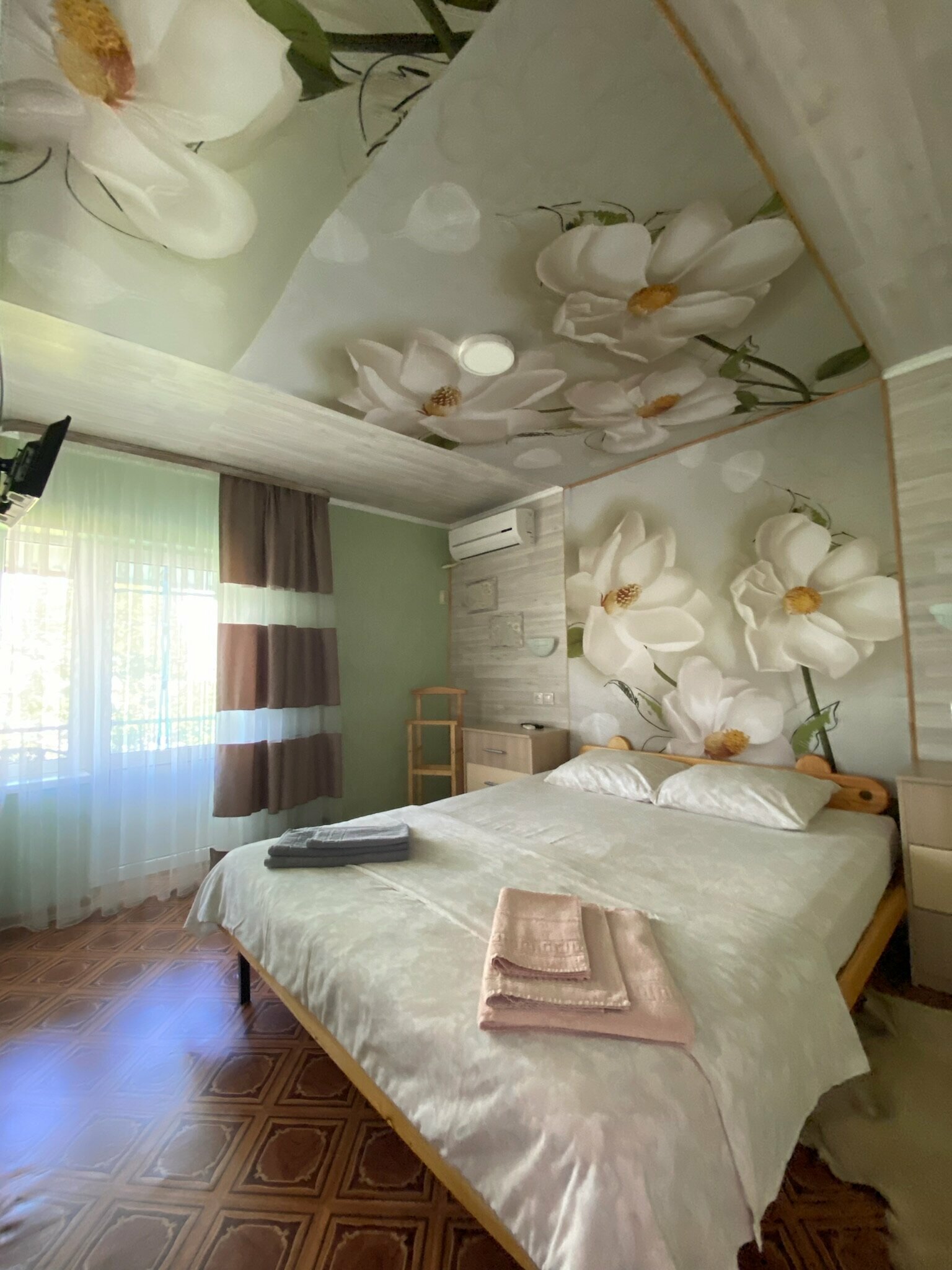 Четырехместный номер с балконом