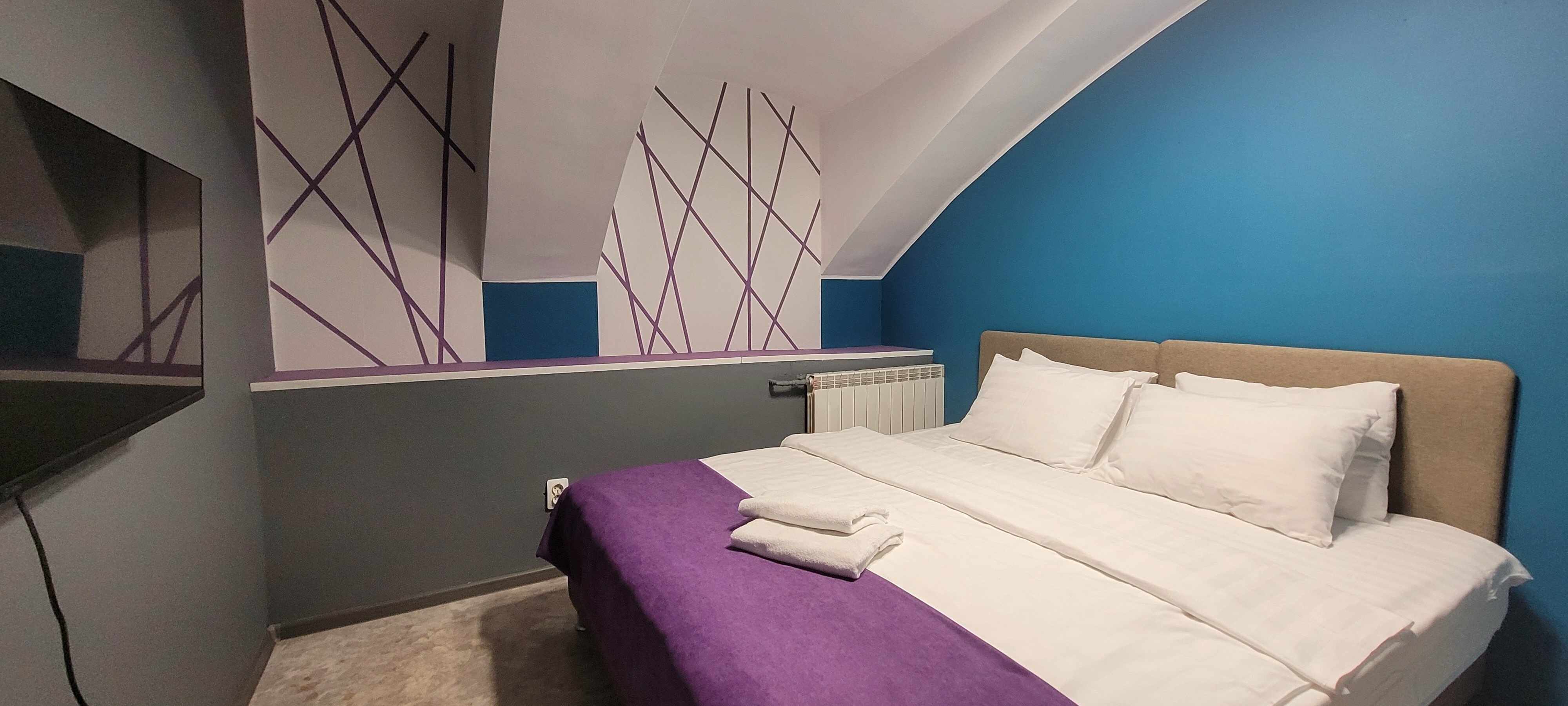 Двухместный номер "эконом" без окна с с/у на этаже