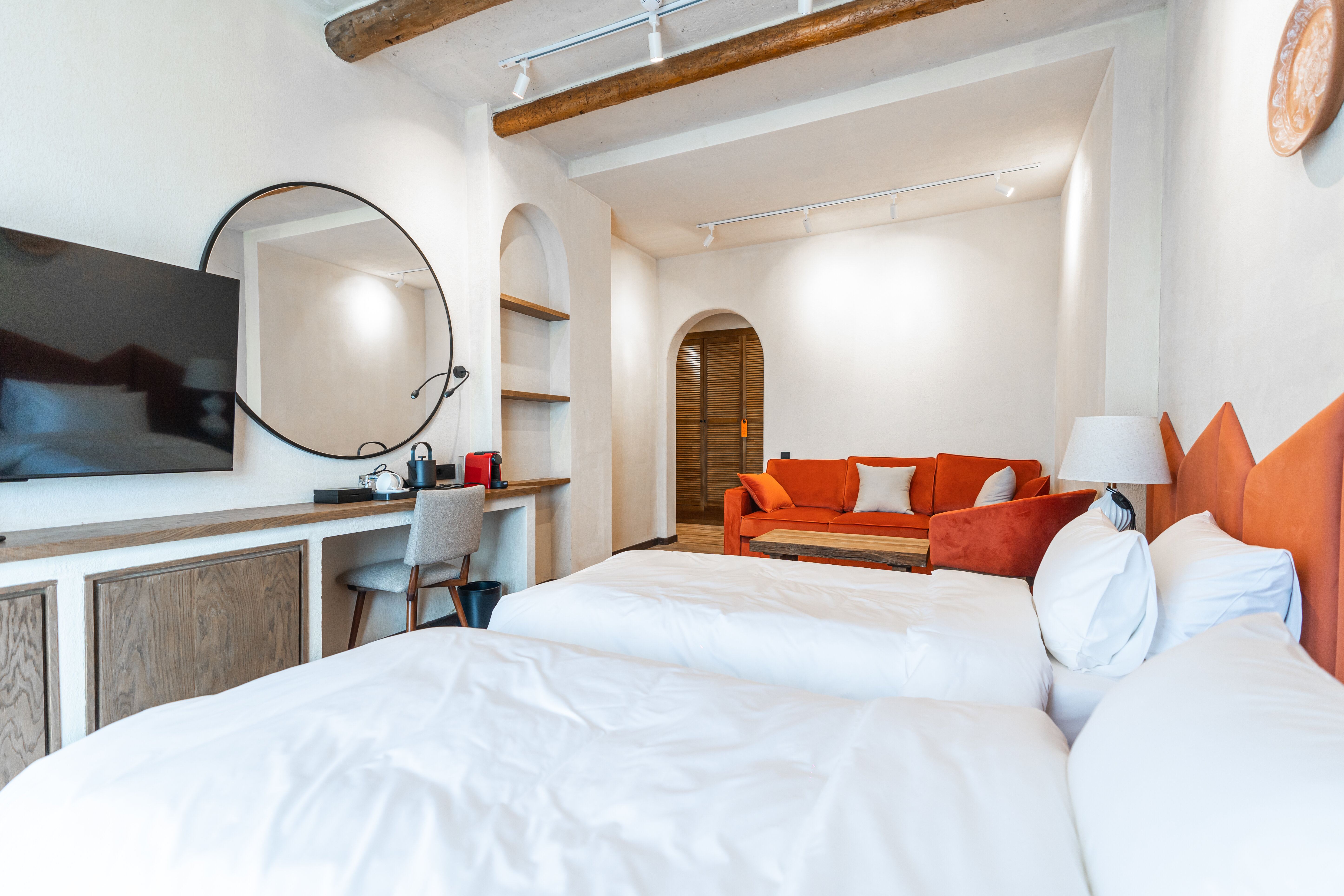 Улучшенный двухместный номер Делюкс с 1 кроватью или 2 отдельными кроватями