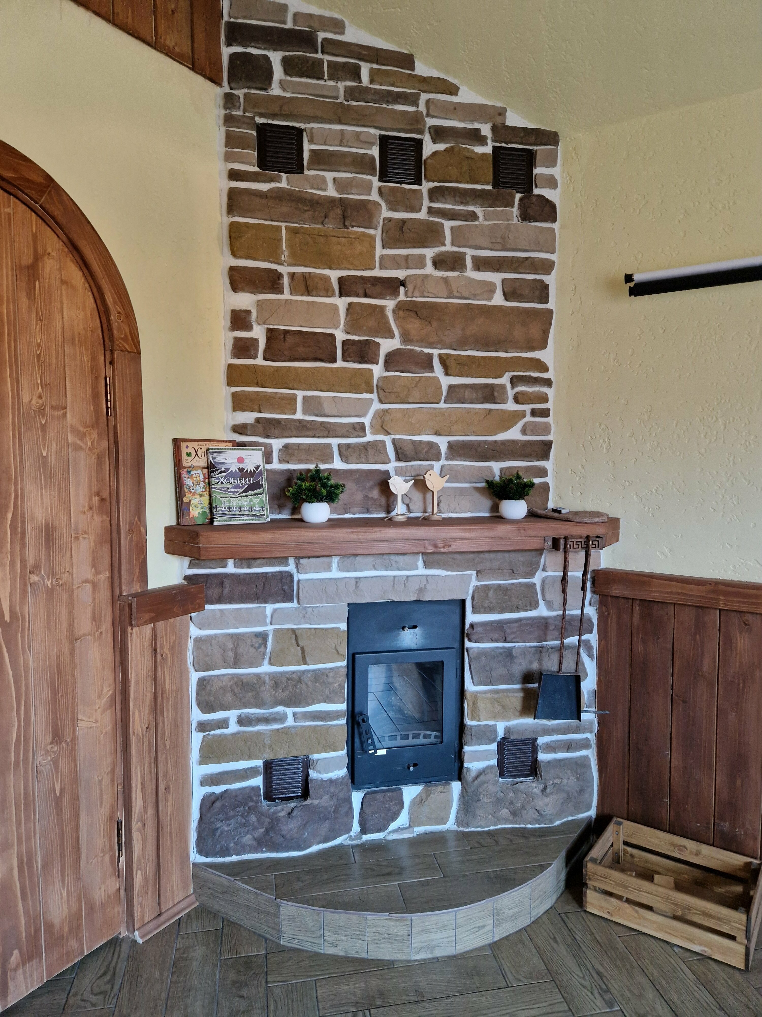 Дом Хоббитов 2 с видом на лес и озеро