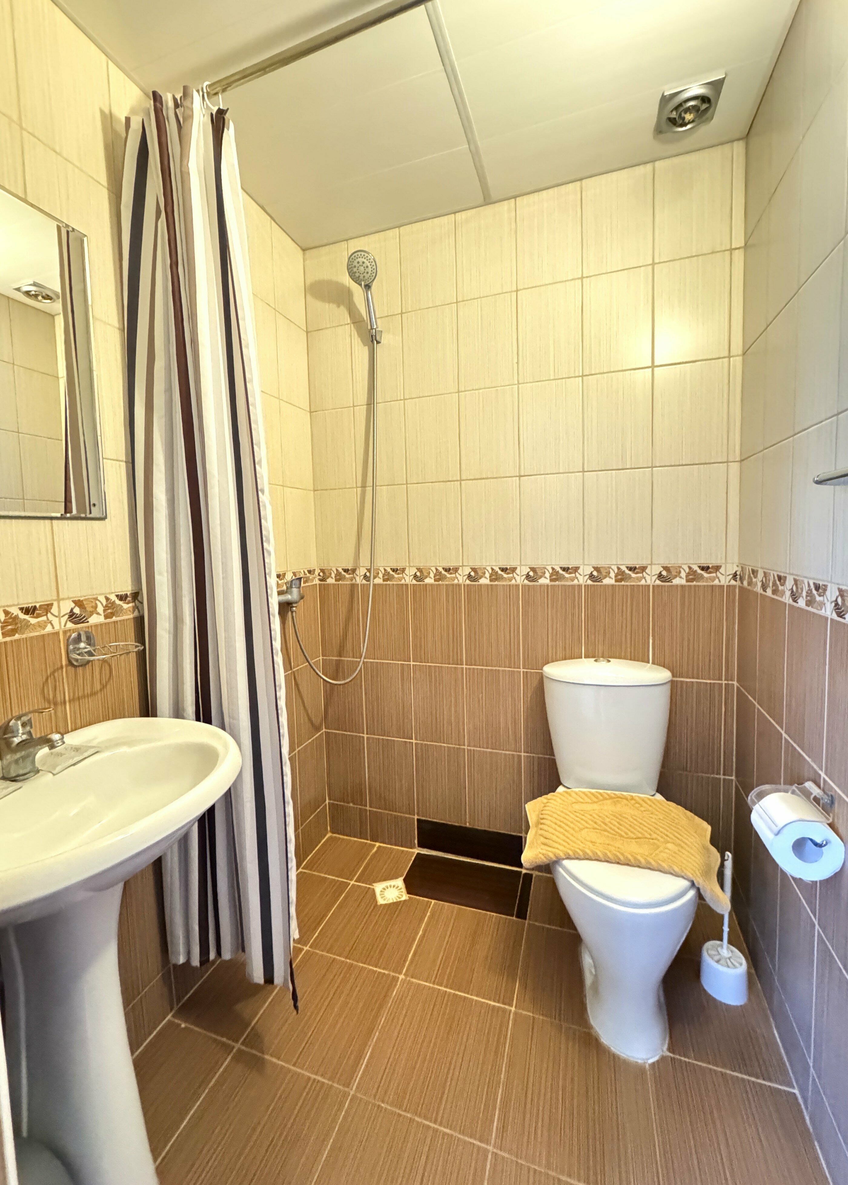 Двухместный бюджетный номер с раздельными кроватями (4 этаж)