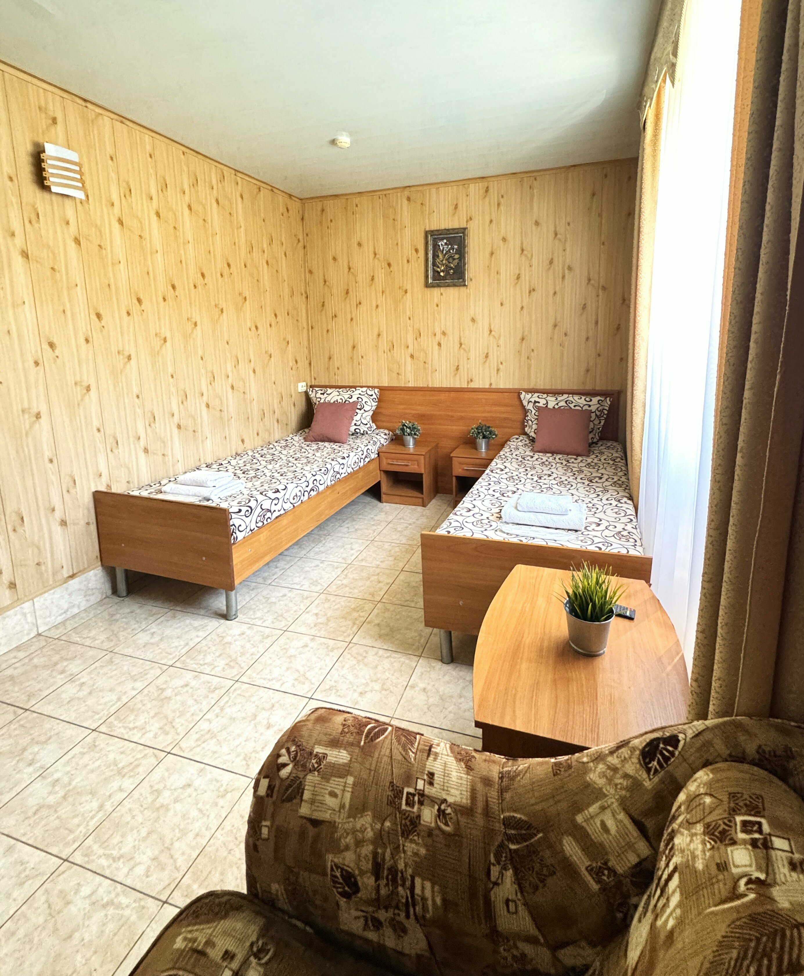 Двухместный бюджетный номер с раздельными кроватями (4 этаж)