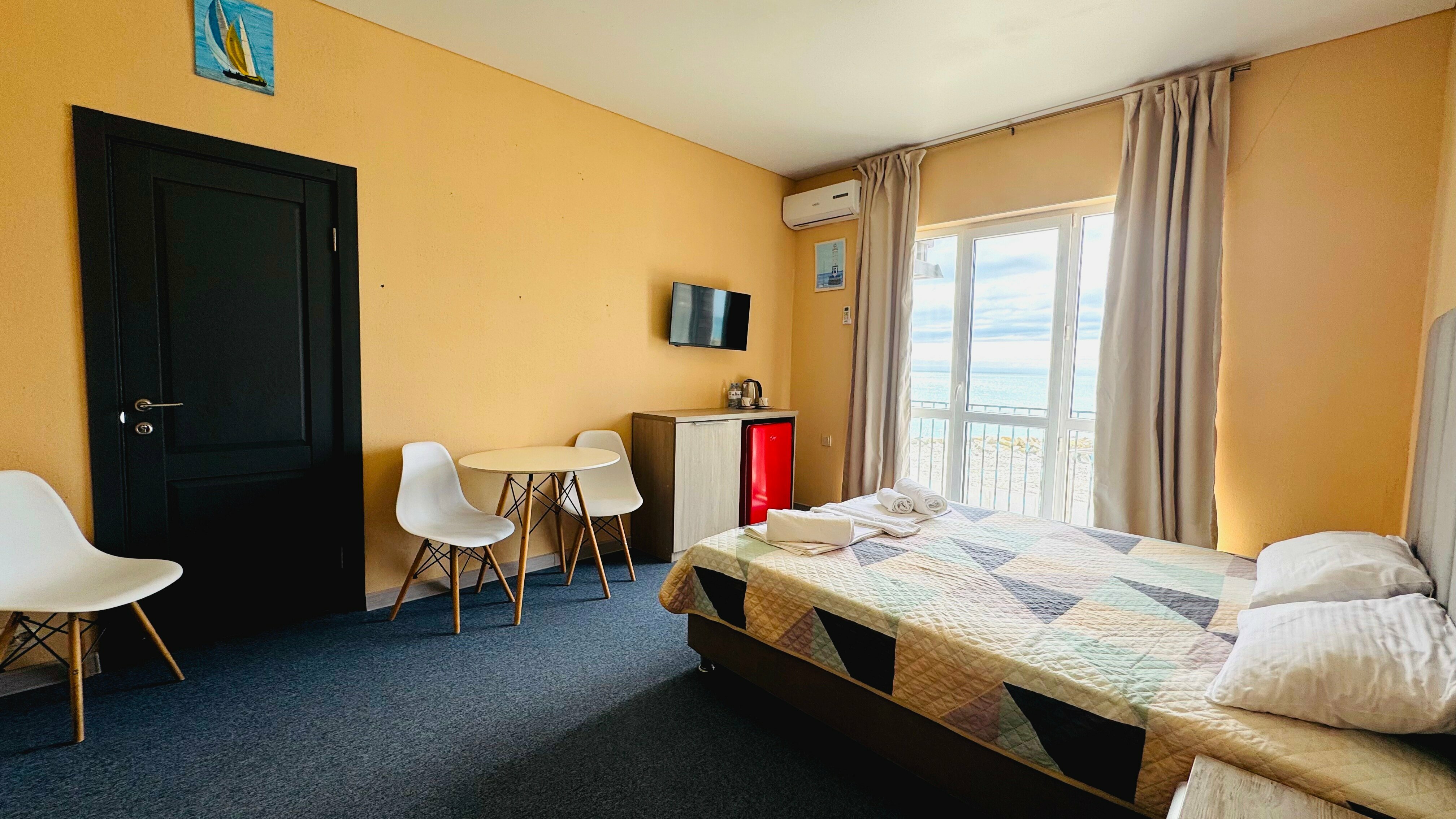 Трехместный номер с видом на море