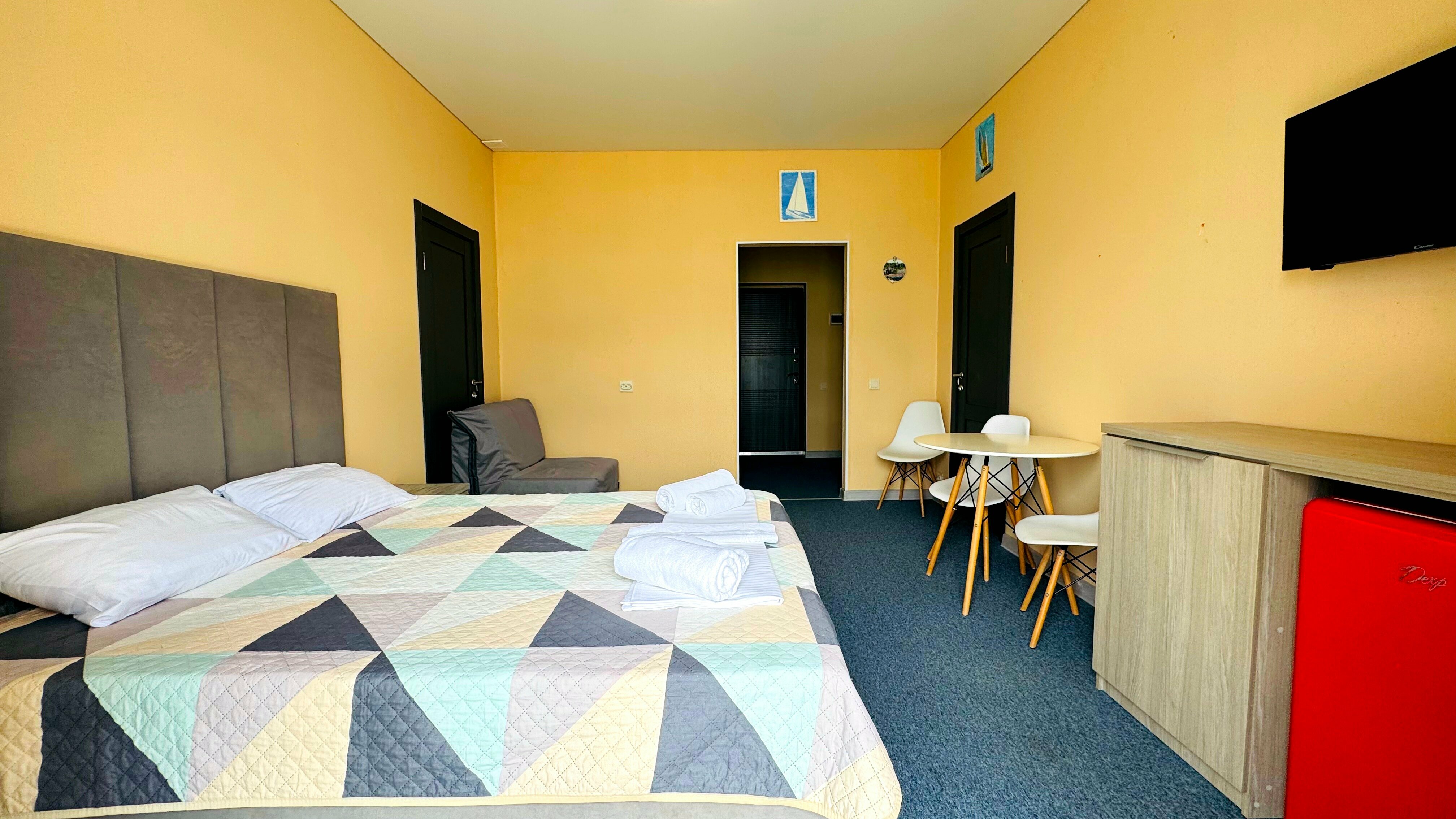 Трехместный номер с видом на море