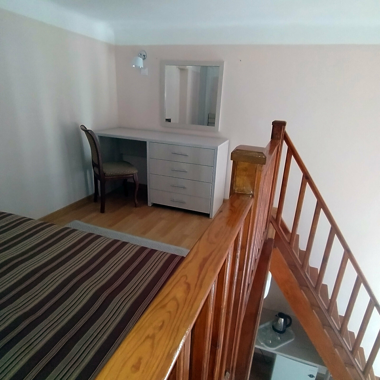 Двухуровневый 2-х местный номер с балконом, вид во двор