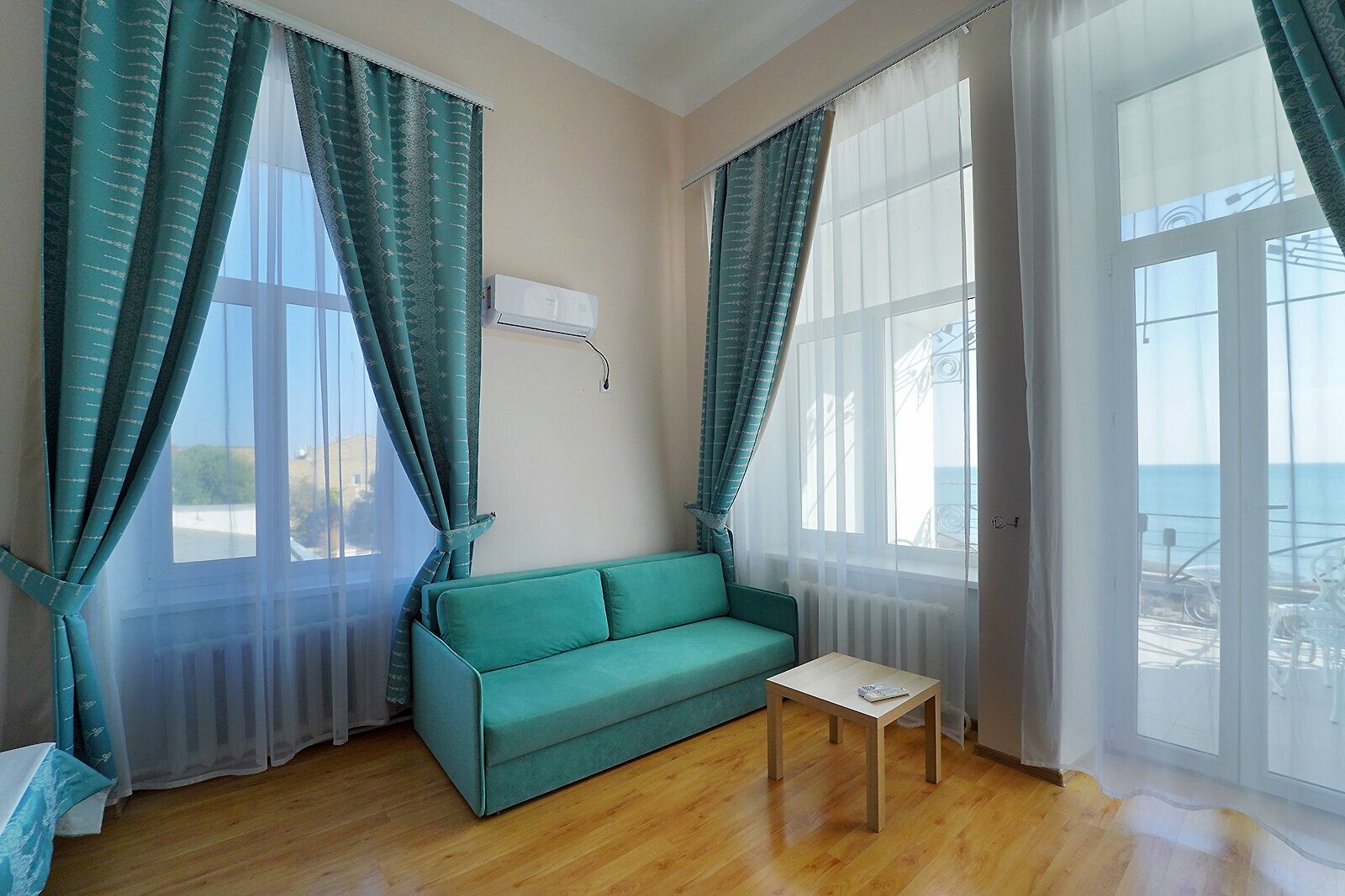 Двухместный номер "Люкс" с балконом и видом на море