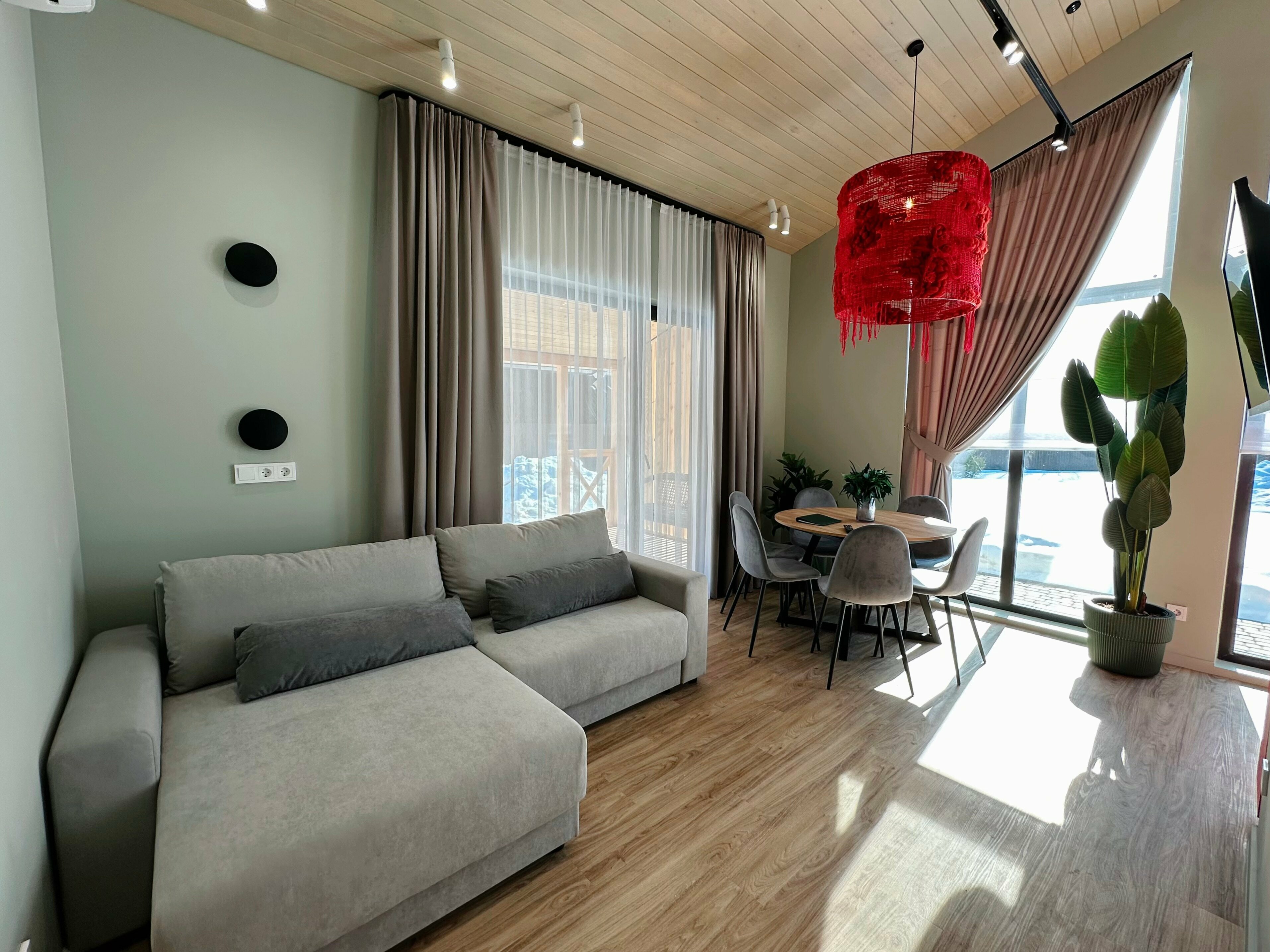 Дом у рябины